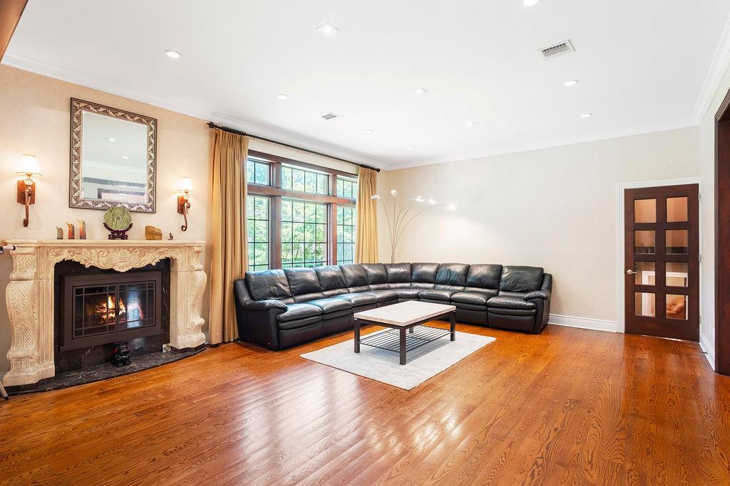 Single Family Tanners  Nassau County, NY 11020, MLS-868181-13
