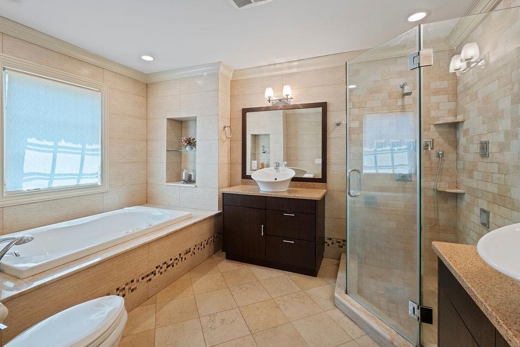 Single Family Tanners  Nassau County, NY 11020, MLS-868181-24