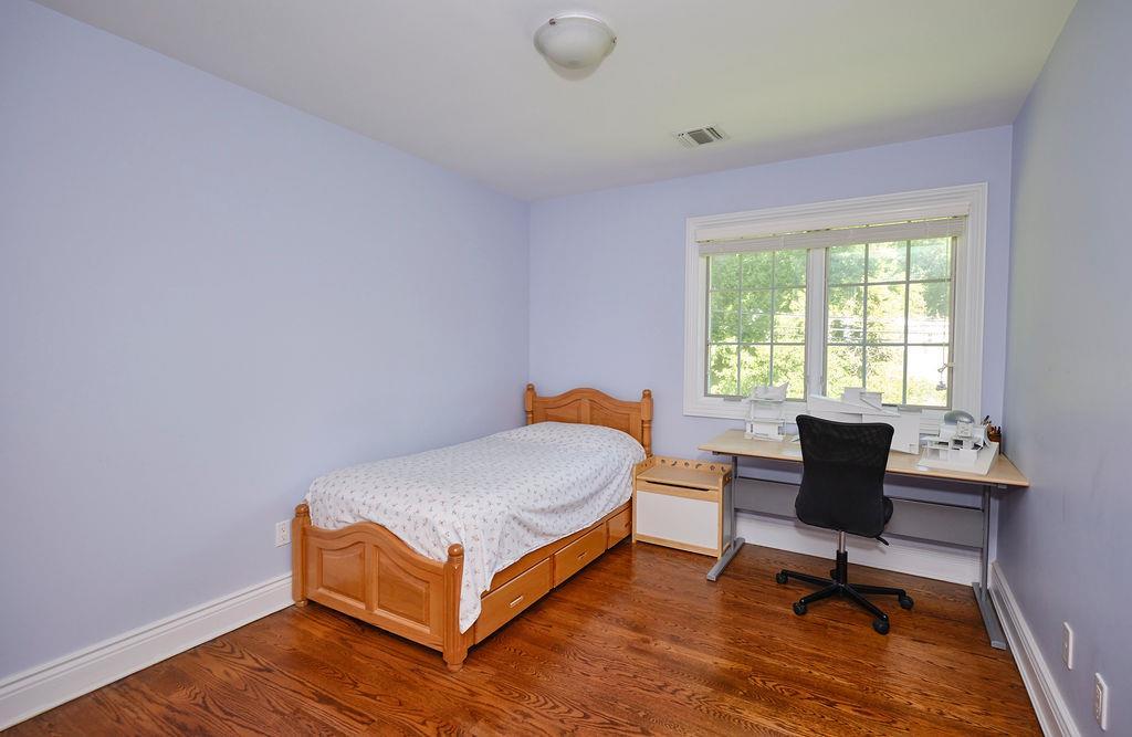 Single Family Tanners  Nassau County, NY 11020, MLS-868181-26