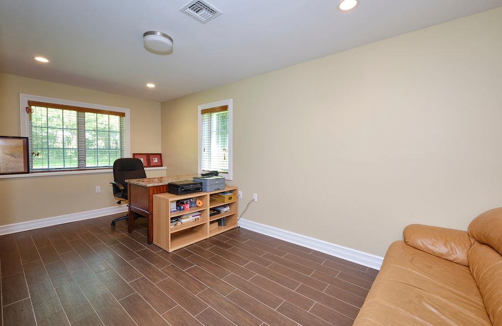 Single Family Tanners  Nassau County, NY 11020, MLS-868181-31