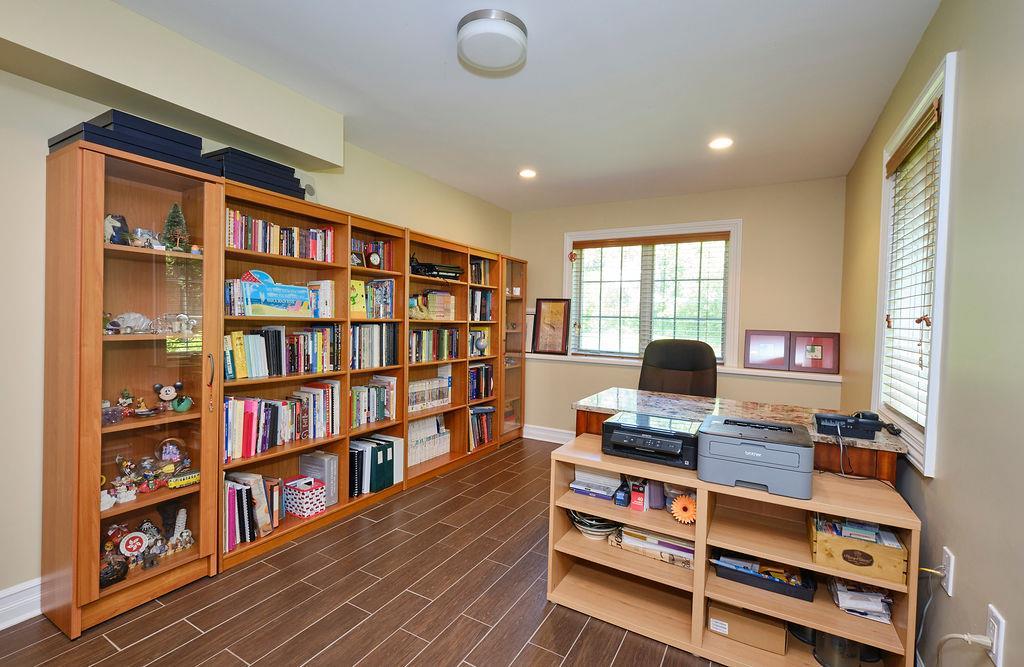 Single Family Tanners  Nassau County, NY 11020, MLS-868181-32