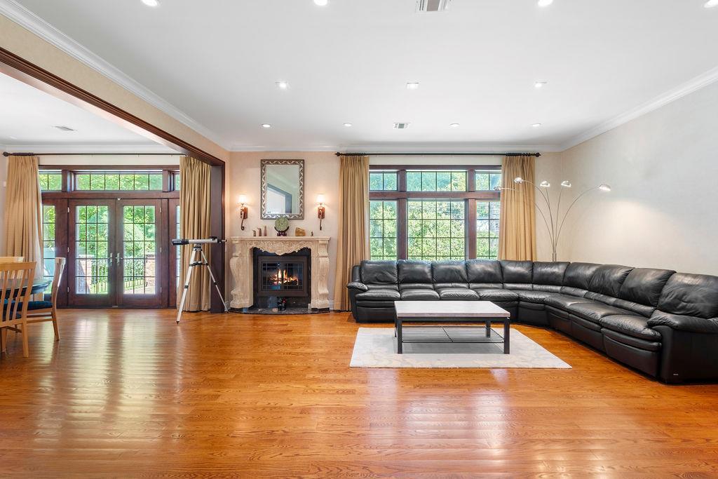 Single Family Tanners  Nassau County, NY 11020, MLS-868181-8