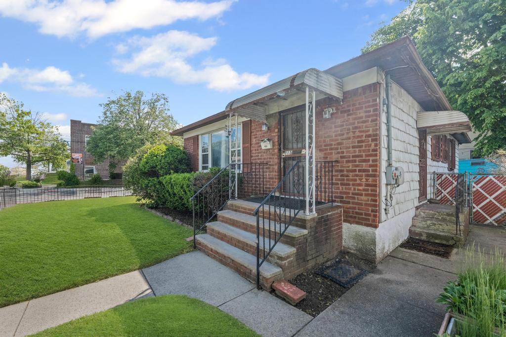 Single Family Farmers  Queens, NY 11412, MLS-868230-5