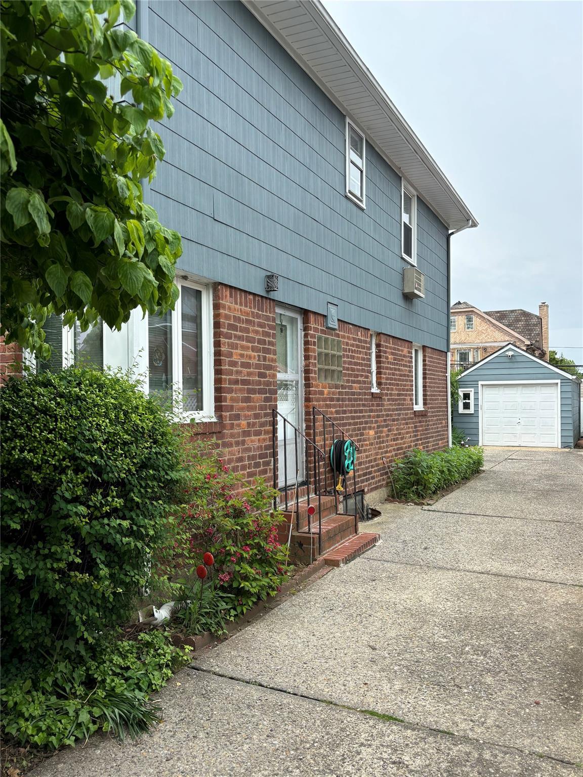 Single Family 257  Queens, NY 11004, MLS-868237-3