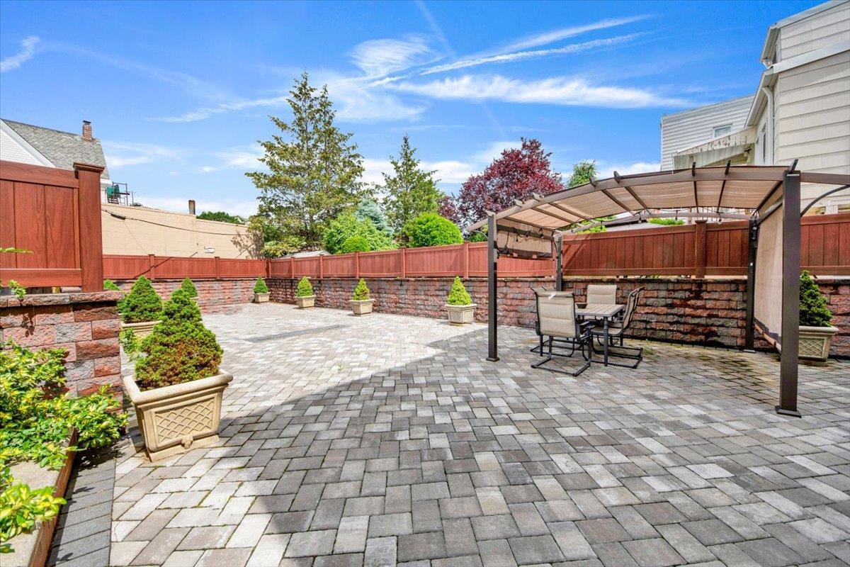 Single Family Hyatt  Westchester County, NY 10704, MLS-868241-5