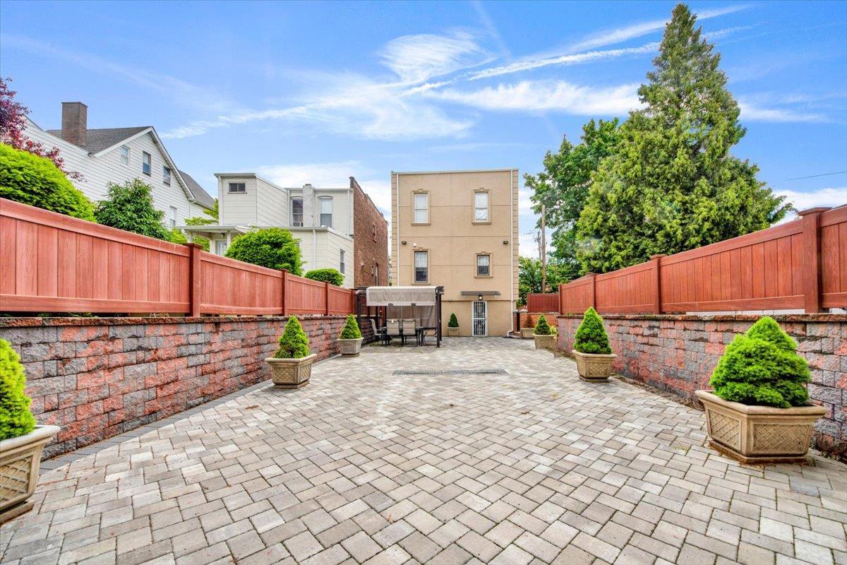 Single Family Hyatt  Westchester County, NY 10704, MLS-868241-7