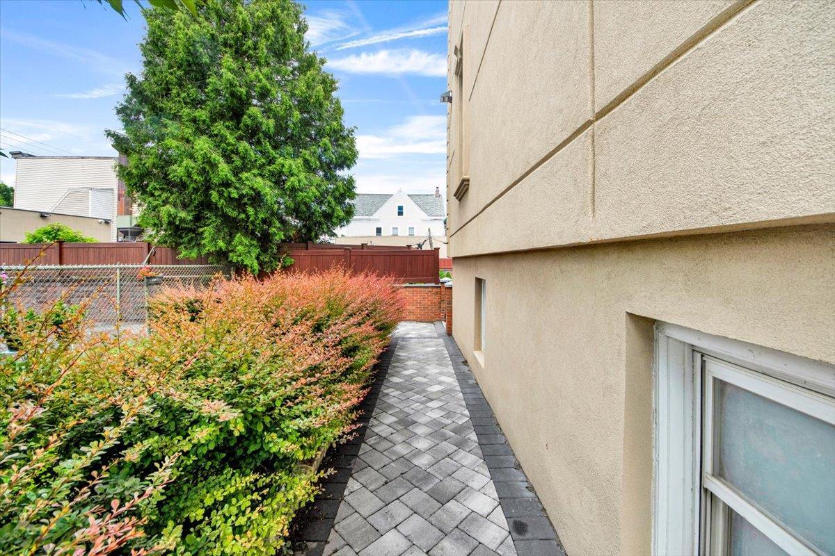 Single Family Hyatt  Westchester County, NY 10704, MLS-868241-9
