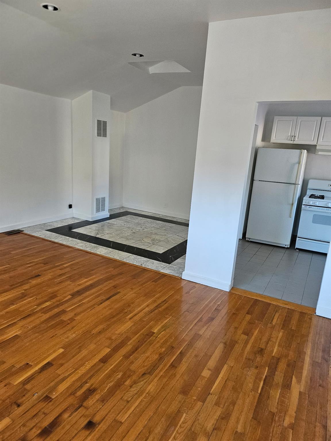 Single Family 41  Queens, NY 11363, MLS-868252-6