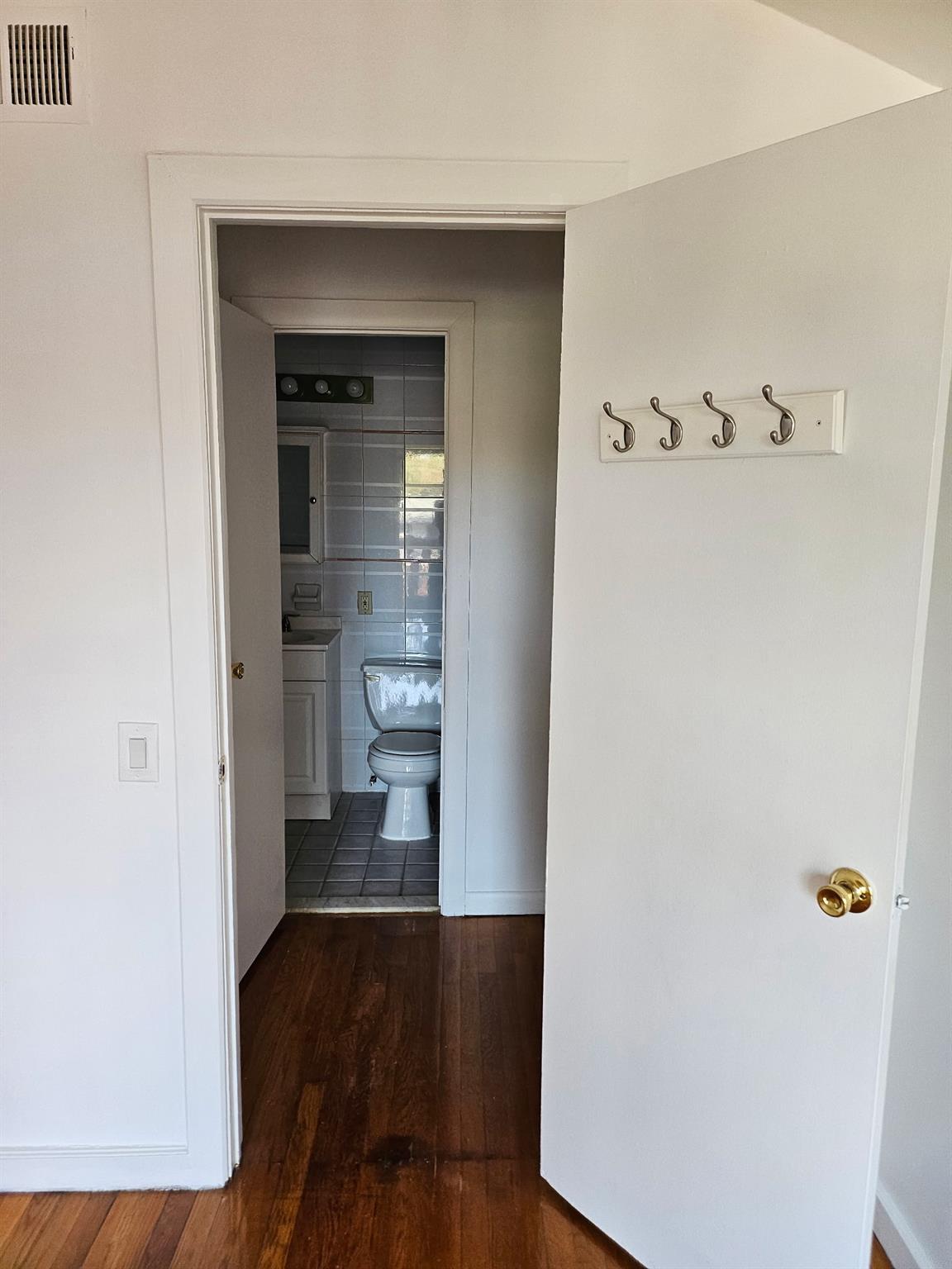 Single Family 41  Queens, NY 11363, MLS-868252-8