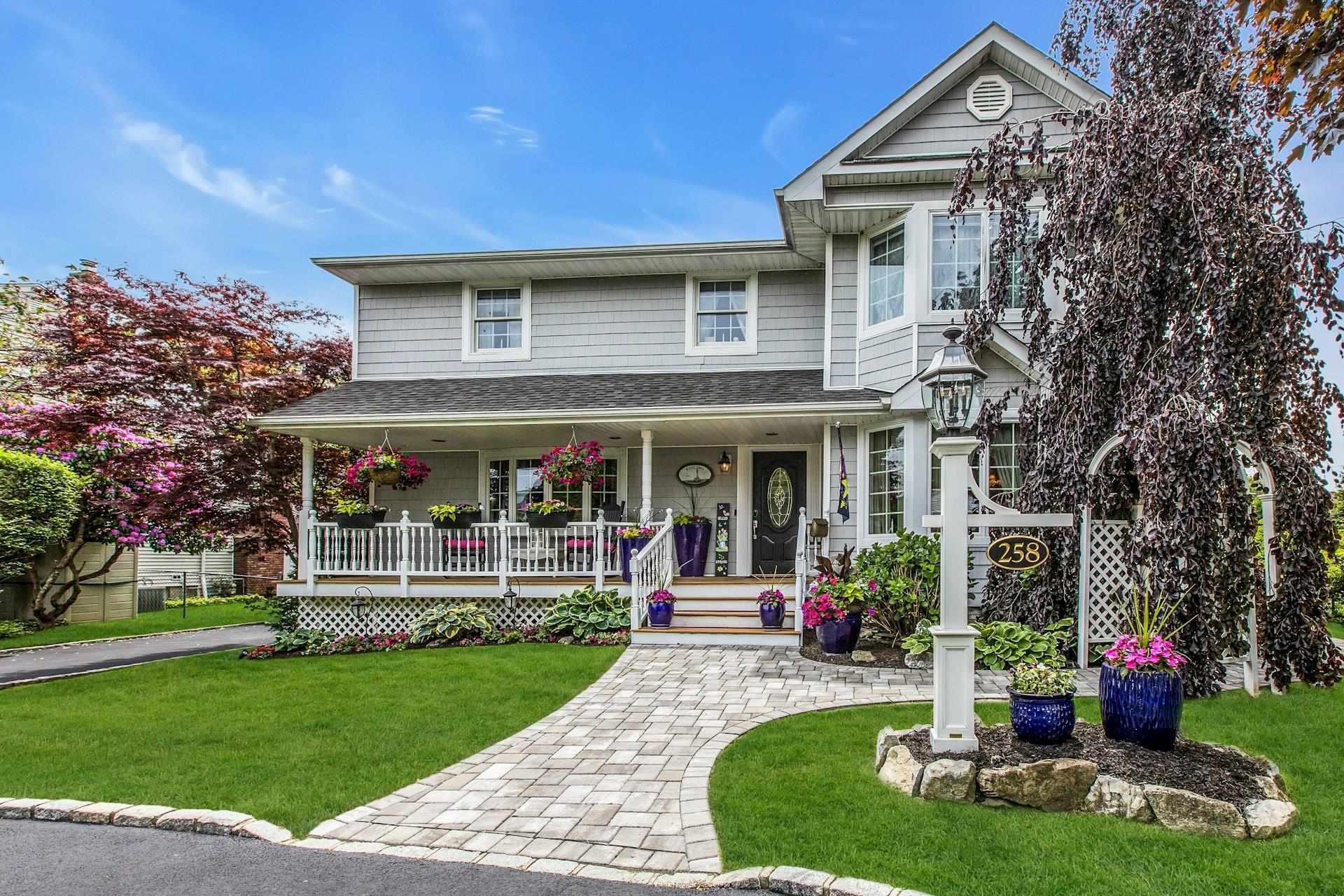 Single Family Timberpoint  Suffolk County, NY 11730, MLS-868254-2