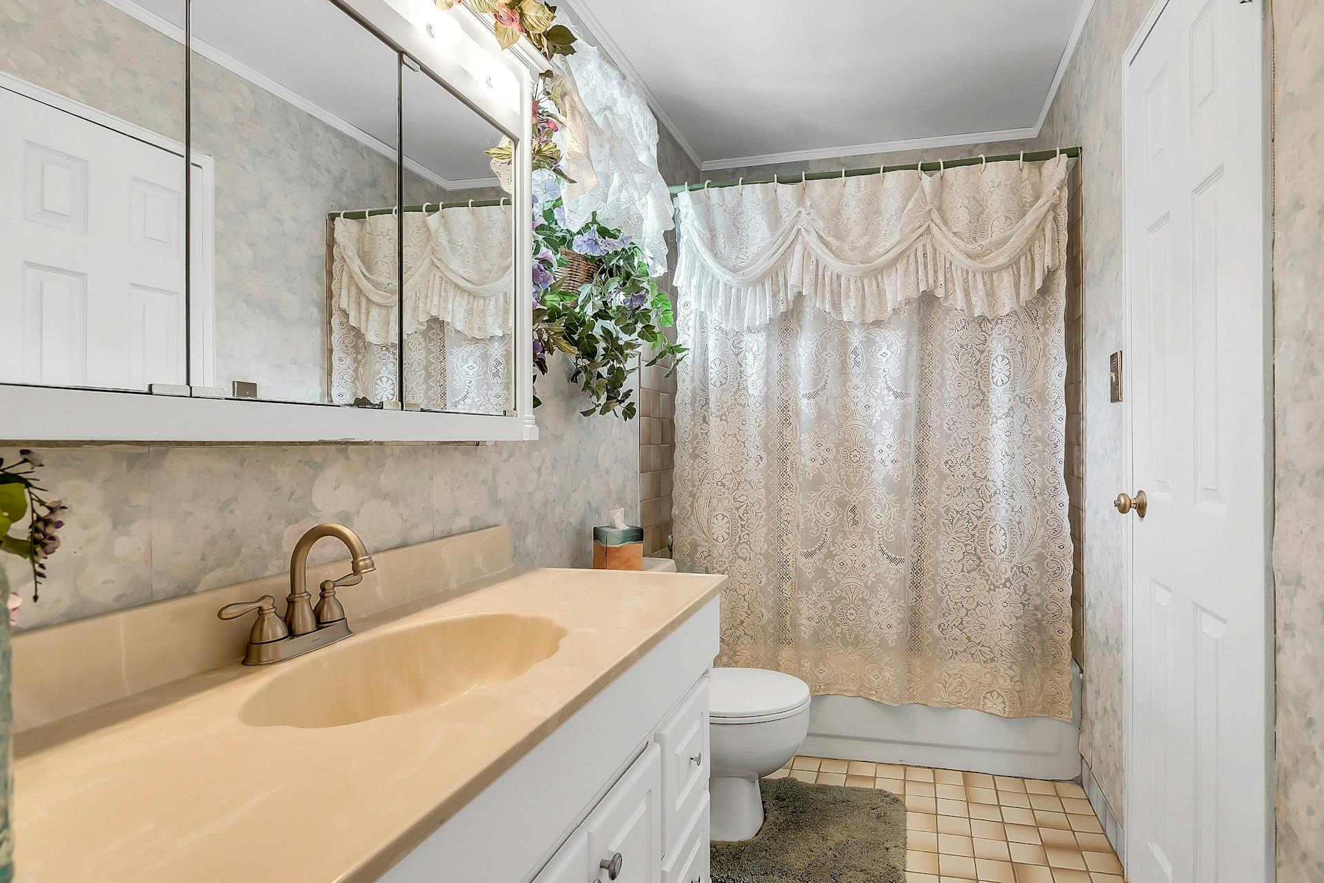 Single Family Timberpoint  Suffolk County, NY 11730, MLS-868254-33