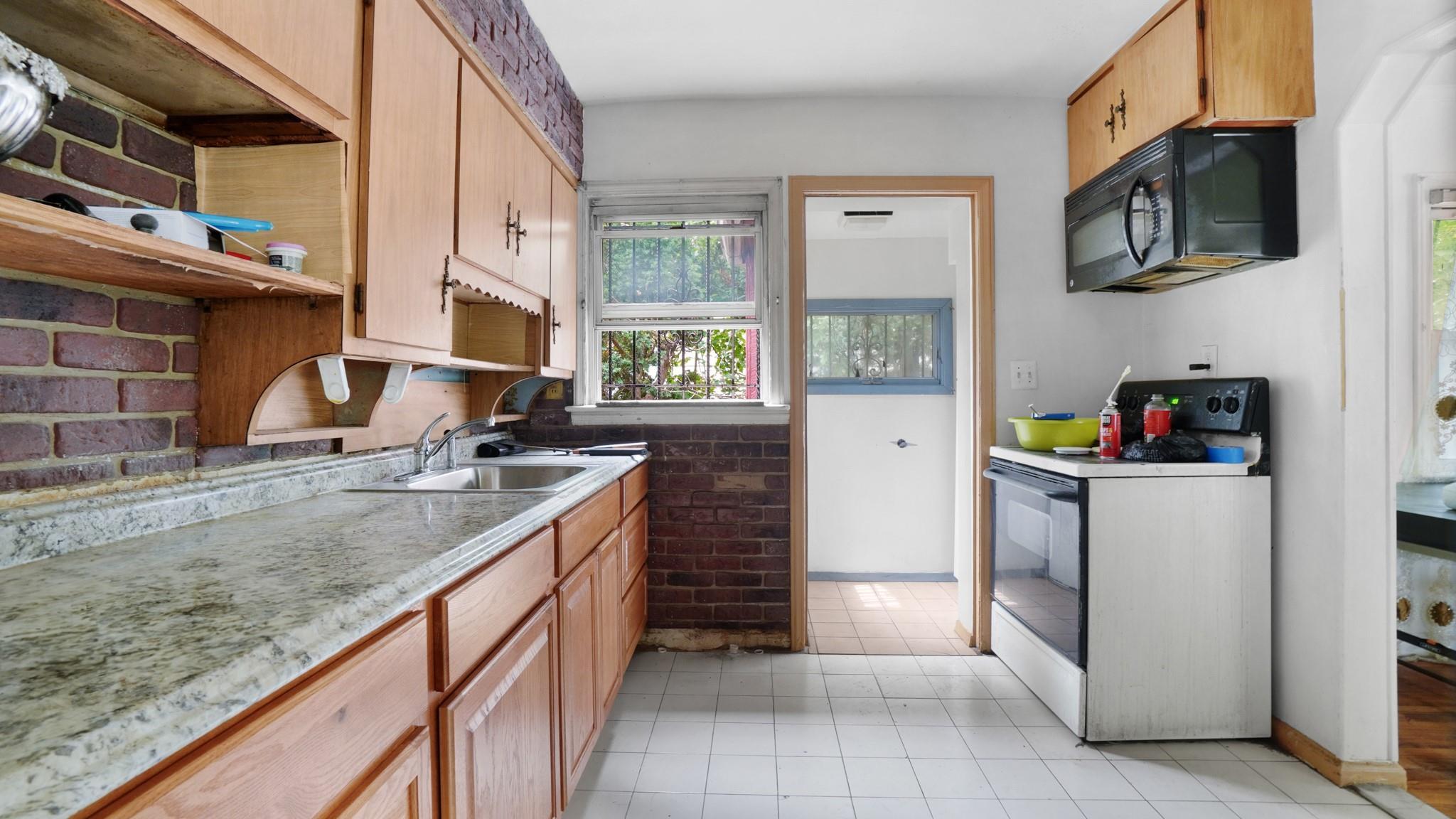 Single Family 196th  Queens, NY 11423, MLS-868259-7