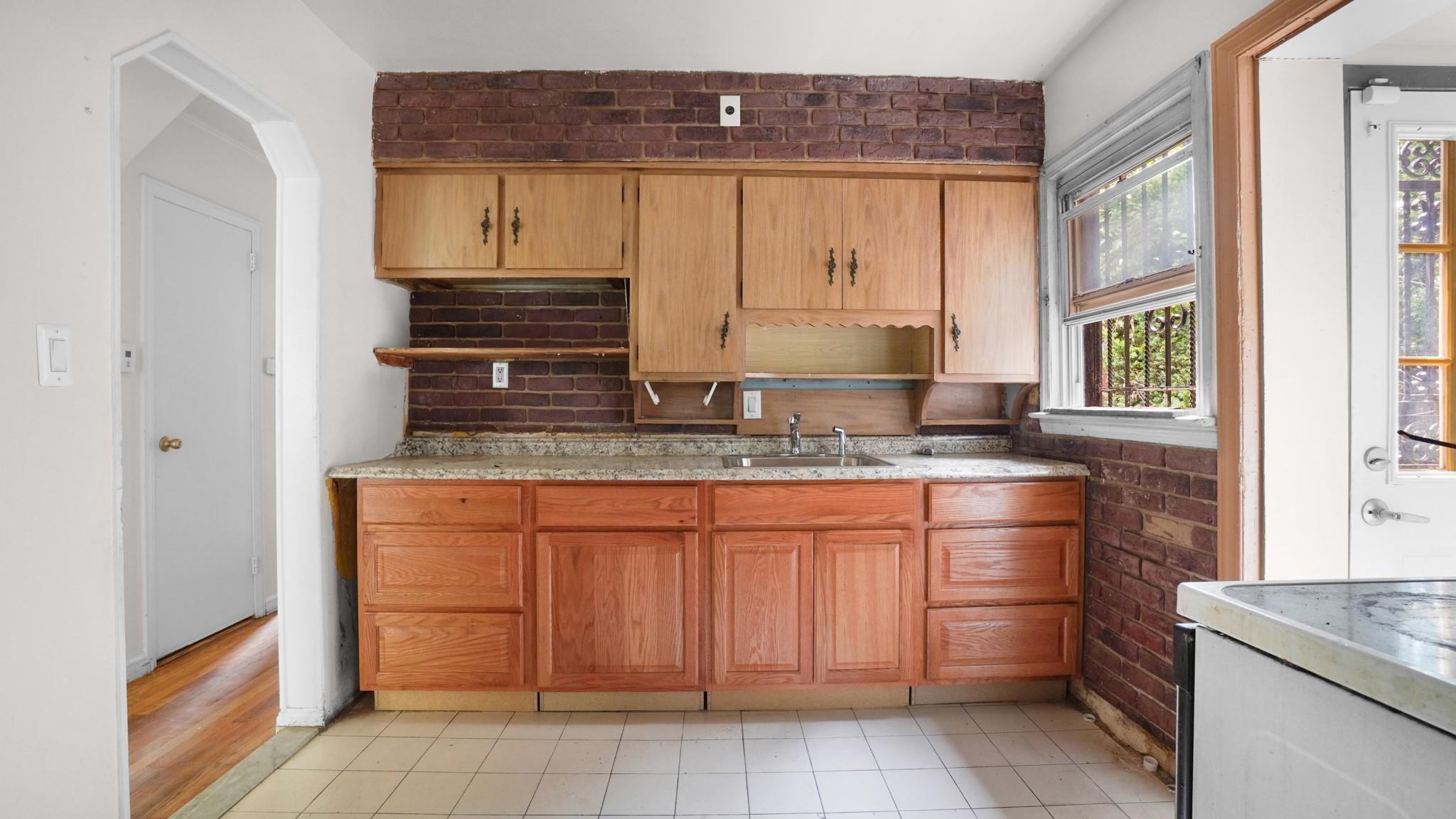 Single Family 196th  Queens, NY 11423, MLS-868259-8