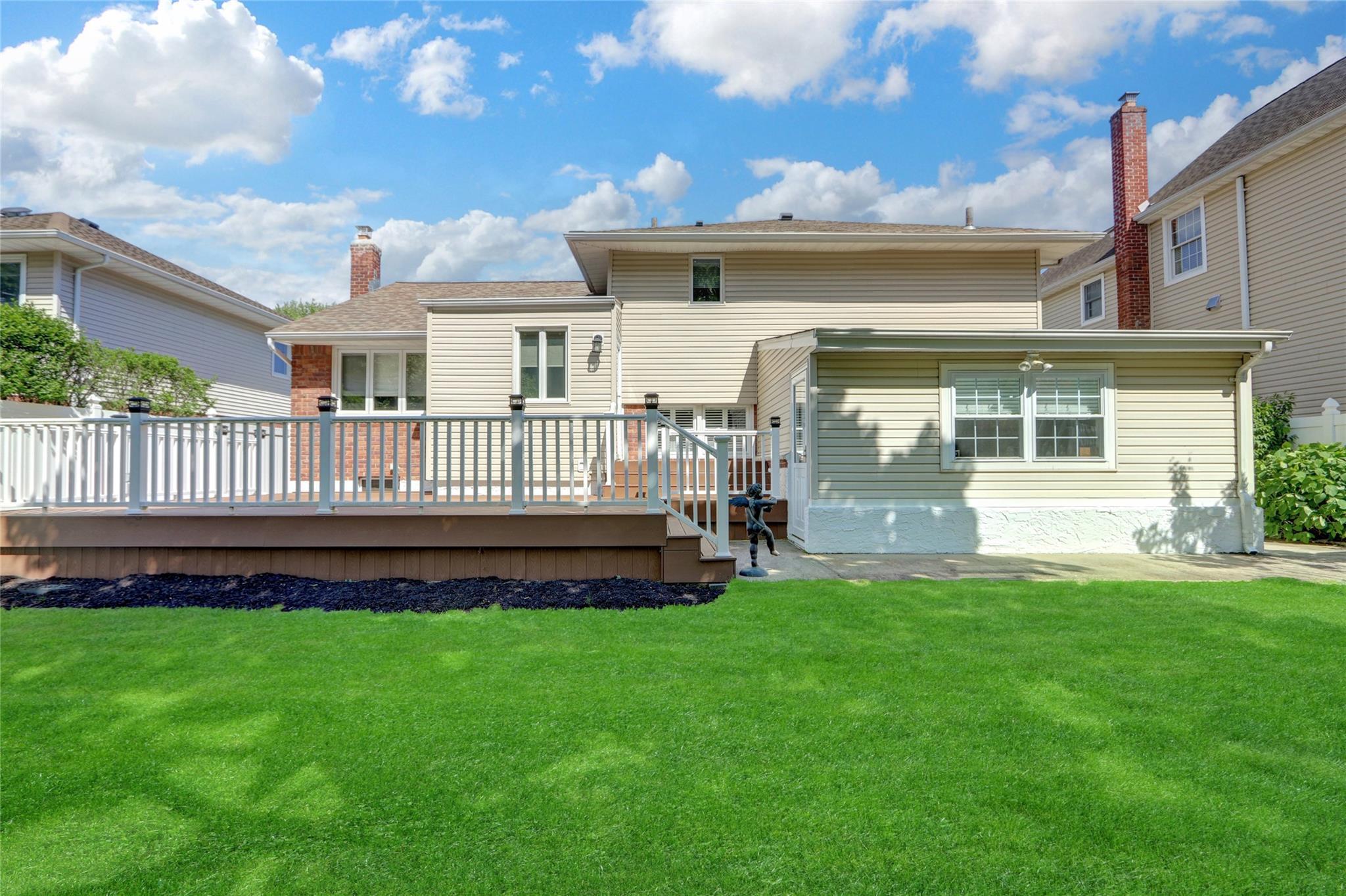 Single Family Waterbury  Nassau County, NY 11793, MLS-868286-4