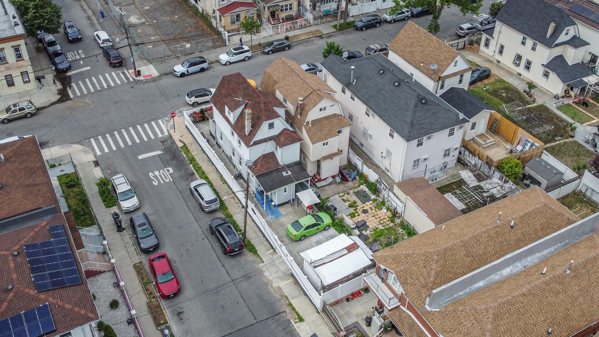 Single Family 107th Avenue  Queens, NY 11433, MLS-868338-32
