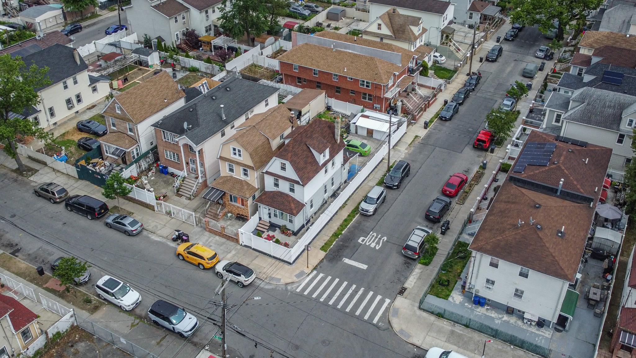 Single Family 107th Avenue  Queens, NY 11433, MLS-868338-33