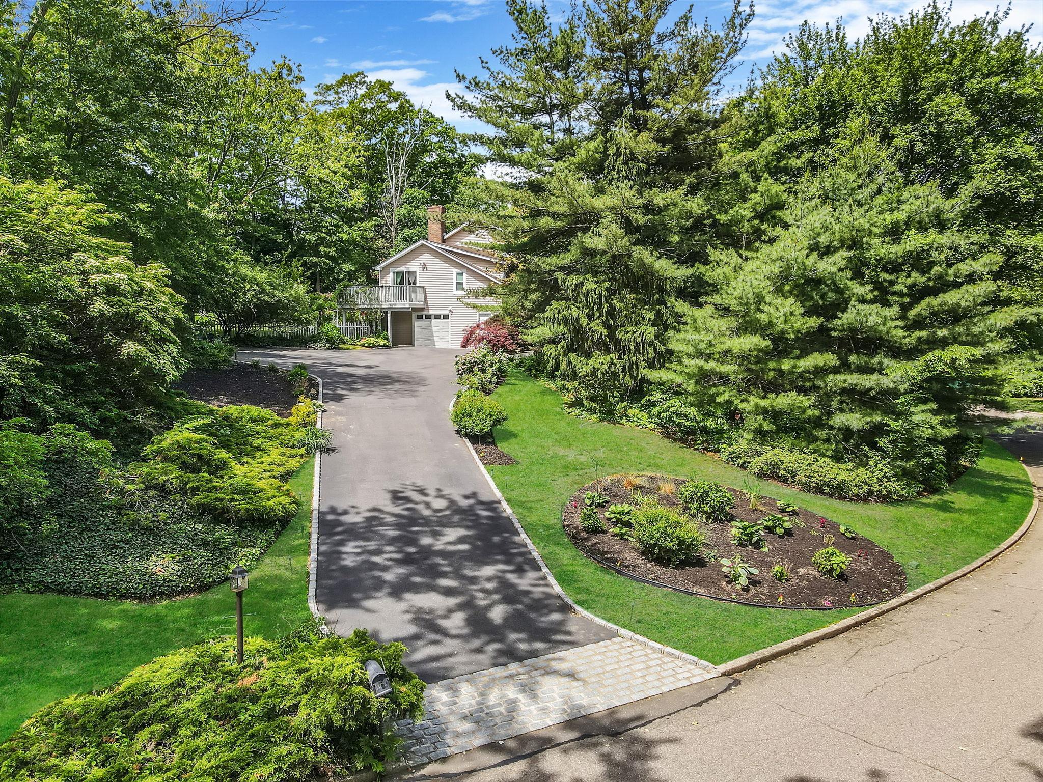 Single Family Rustic Gate  Suffolk County, NY 11746, MLS-868340-6