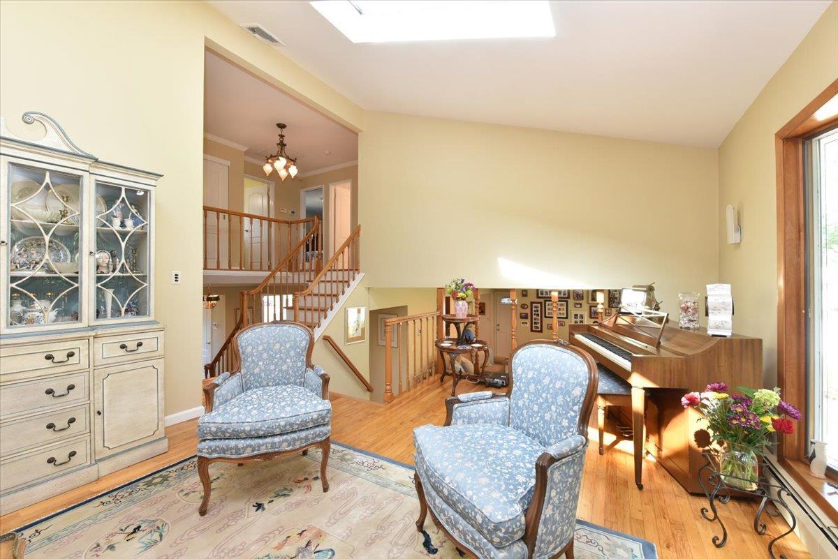 Single Family Rita  Nassau County, NY 11710, MLS-868343-11