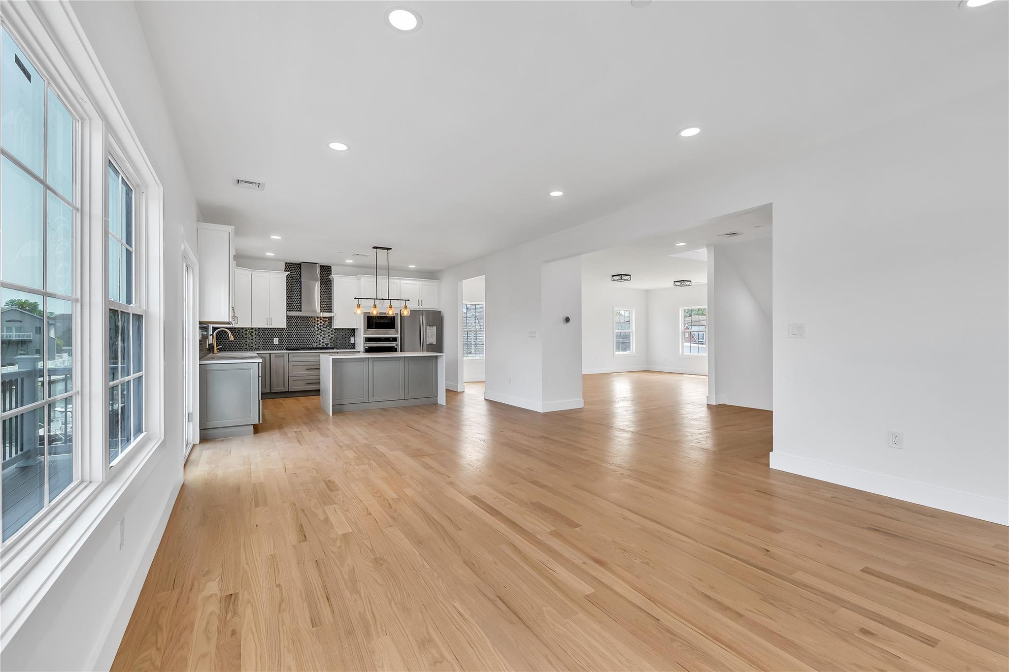 Single Family Bay  Nassau County, NY 11710, MLS-868346-13