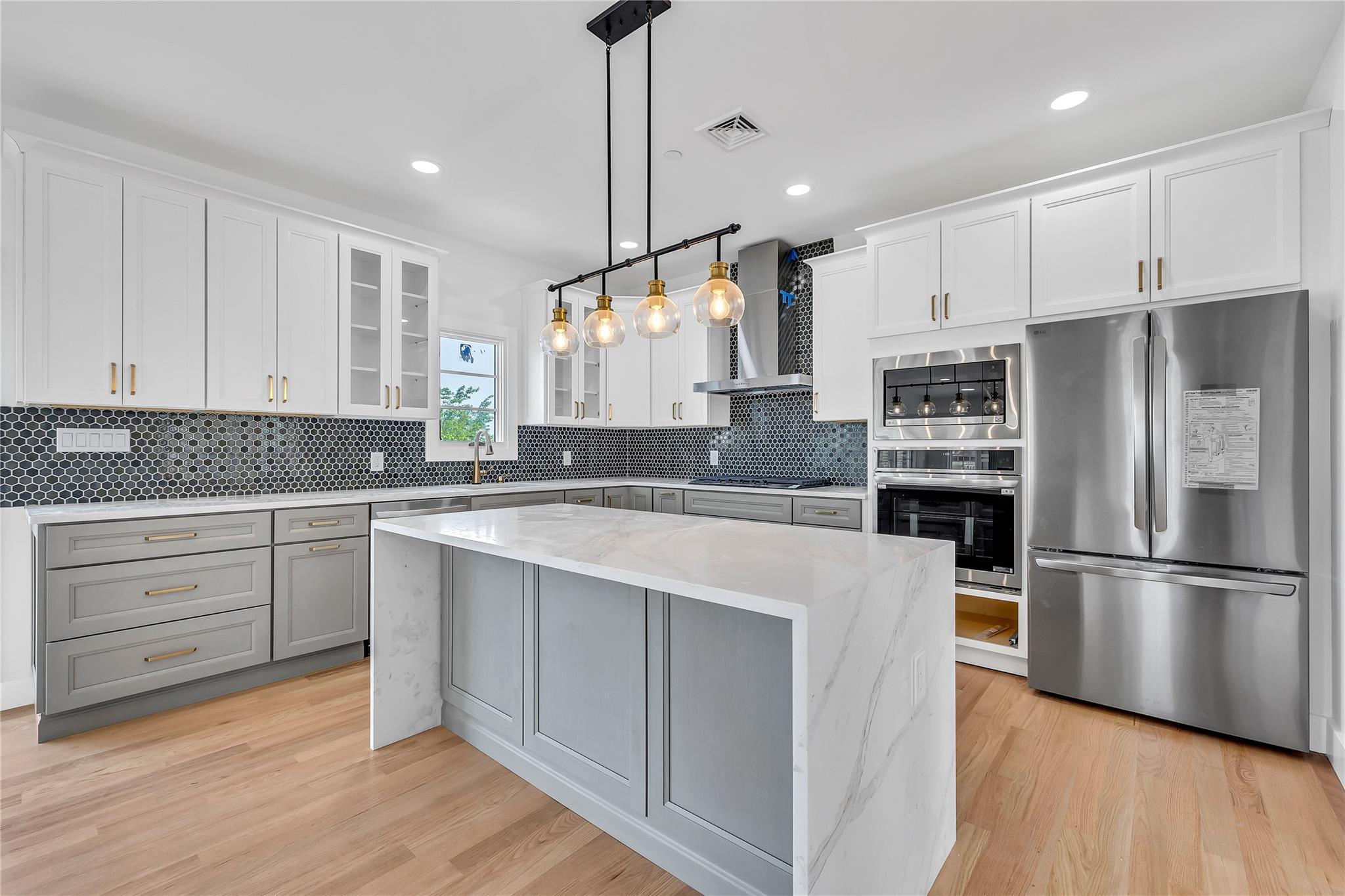Single Family Bay  Nassau County, NY 11710, MLS-868346-15