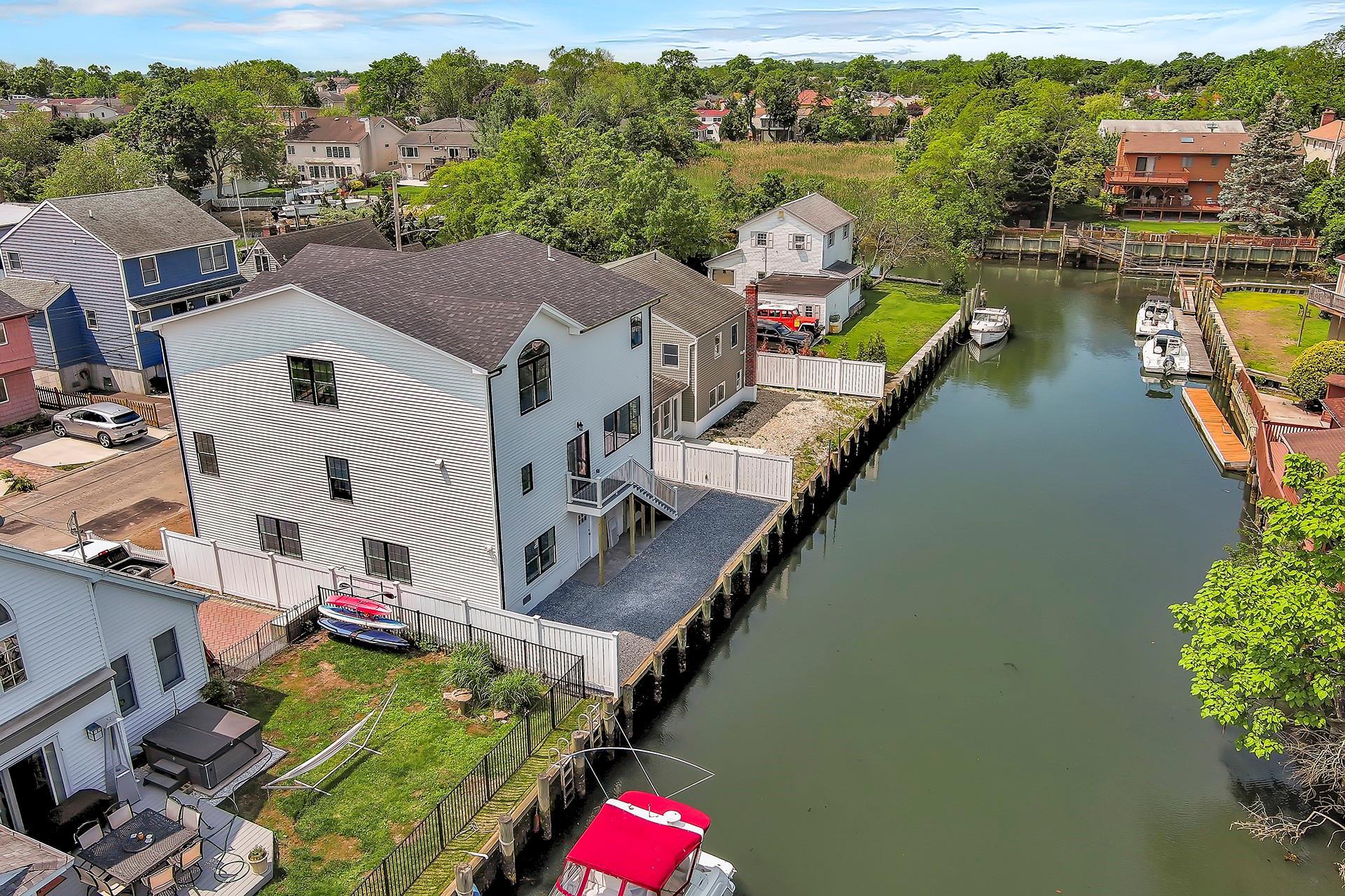 Single Family Bay  Nassau County, NY 11710, MLS-868346-49