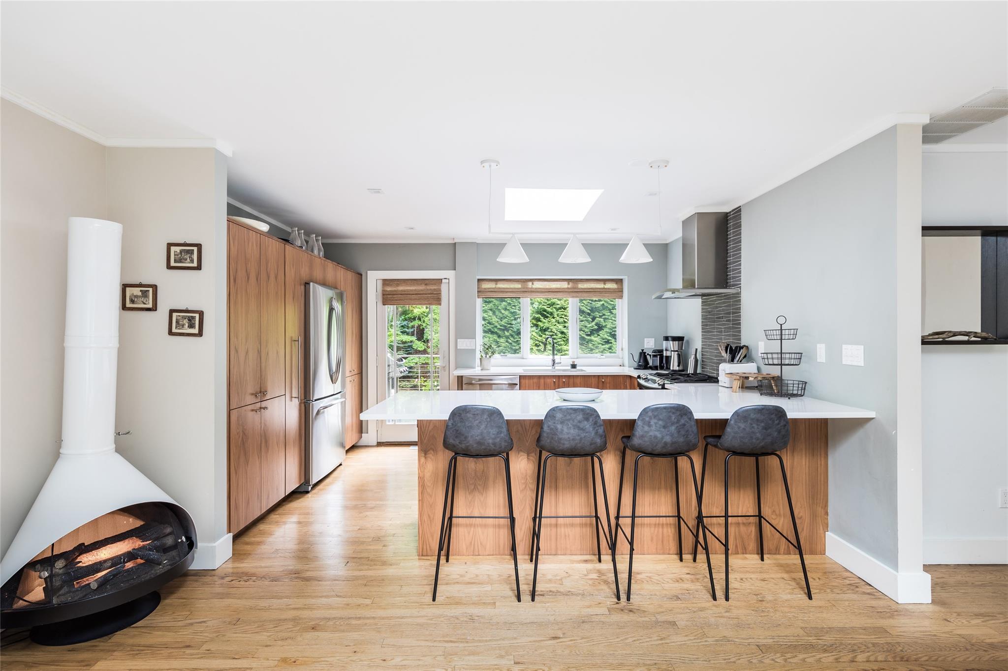 Single Family Hillside  Suffolk County, NY 11963, MLS-868361-11