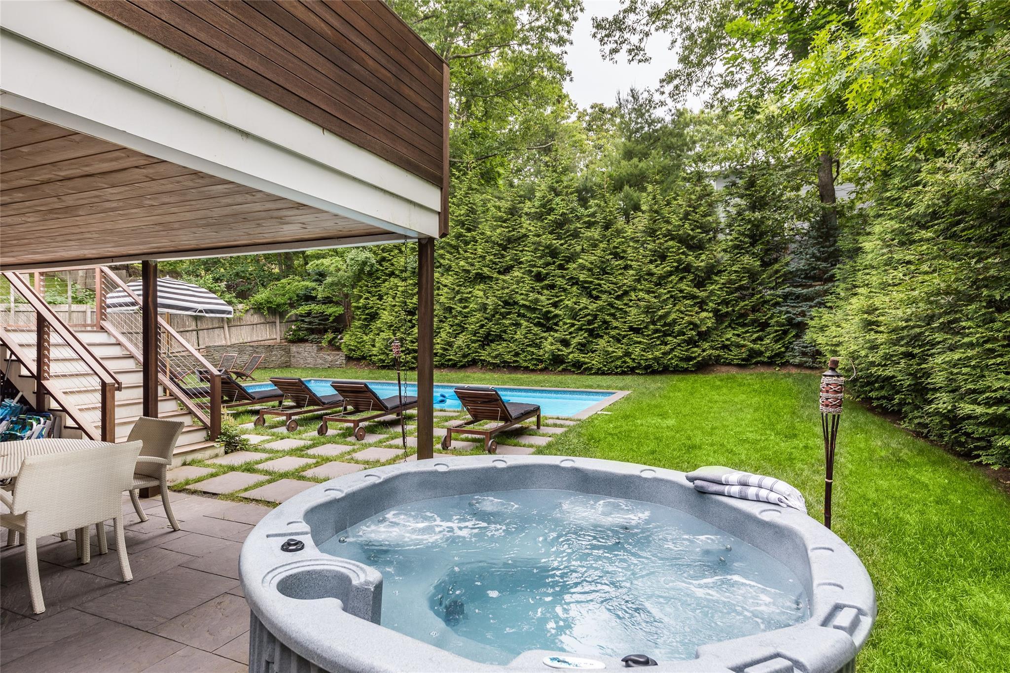 Single Family Hillside  Suffolk County, NY 11963, MLS-868361-8