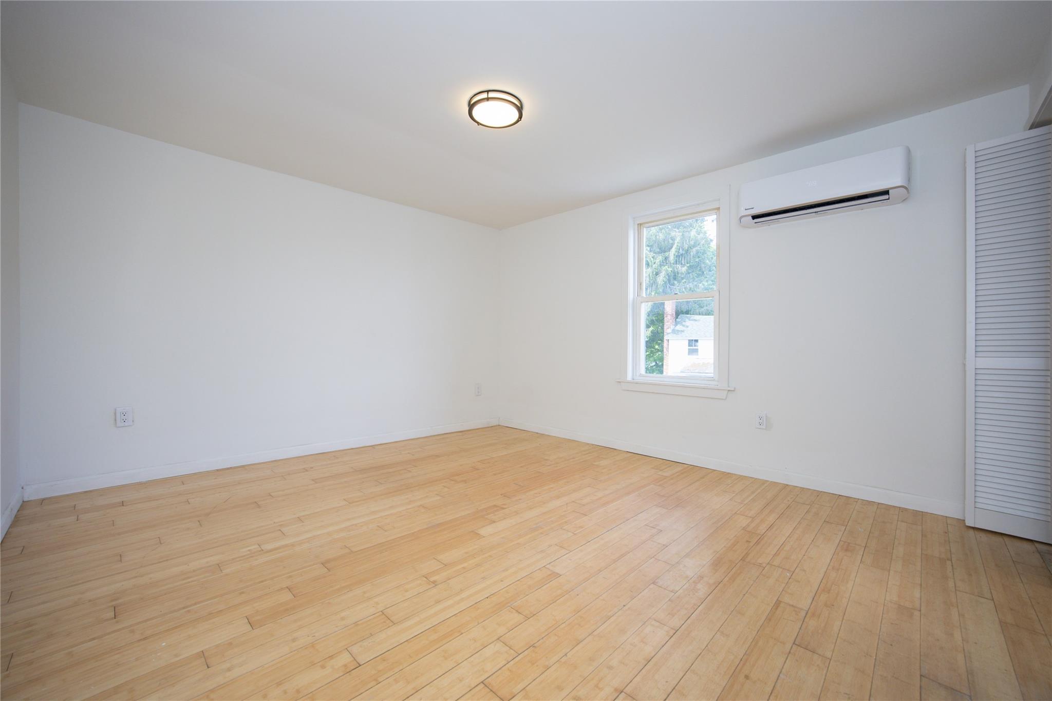 Single Family King  Out Of Area, NY 01201, MLS-868368-16