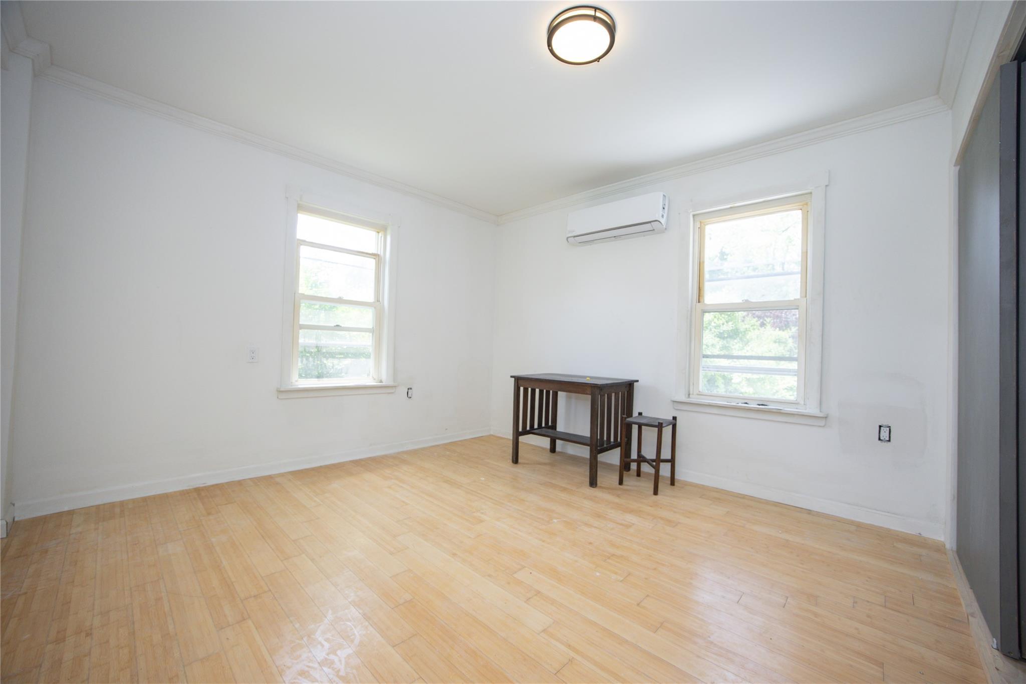 Single Family King  Out Of Area, NY 01201, MLS-868368-18