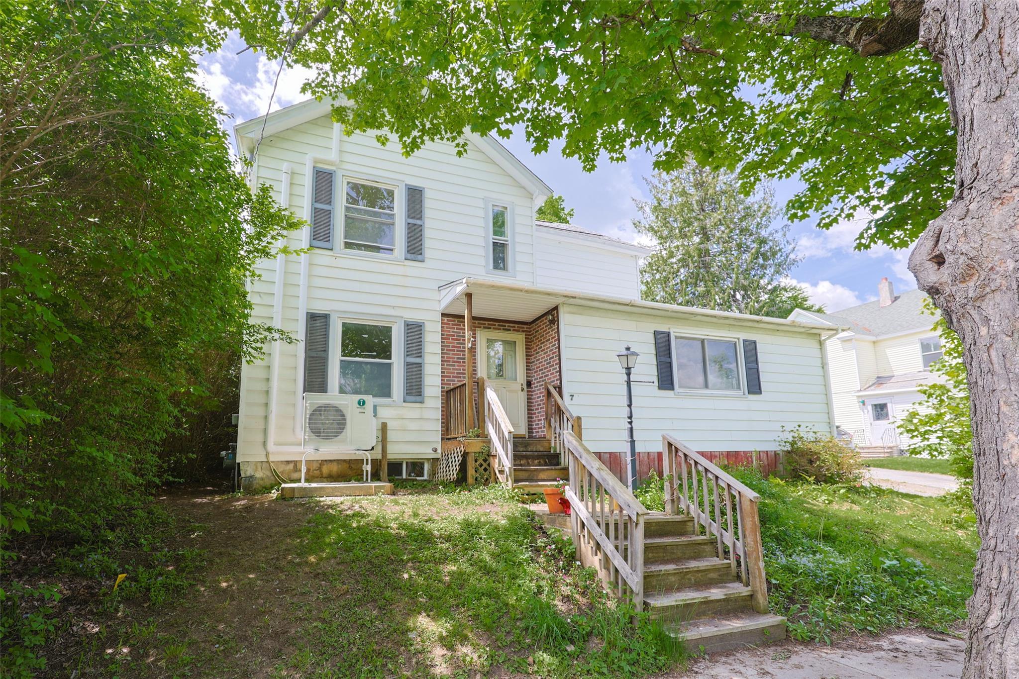 Single Family King  Out Of Area, NY 01201, MLS-868368-2