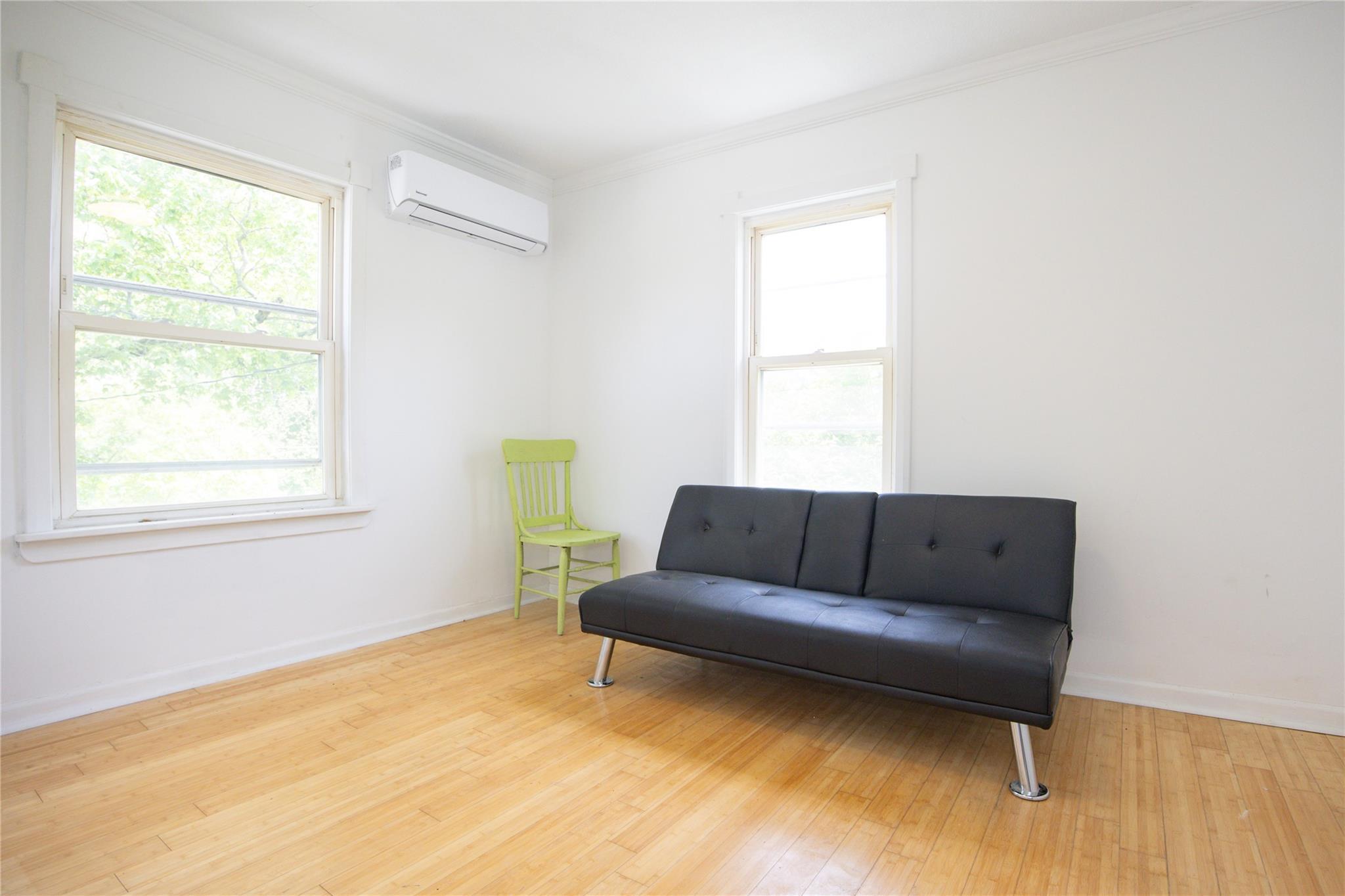 Single Family King  Out Of Area, NY 01201, MLS-868368-21