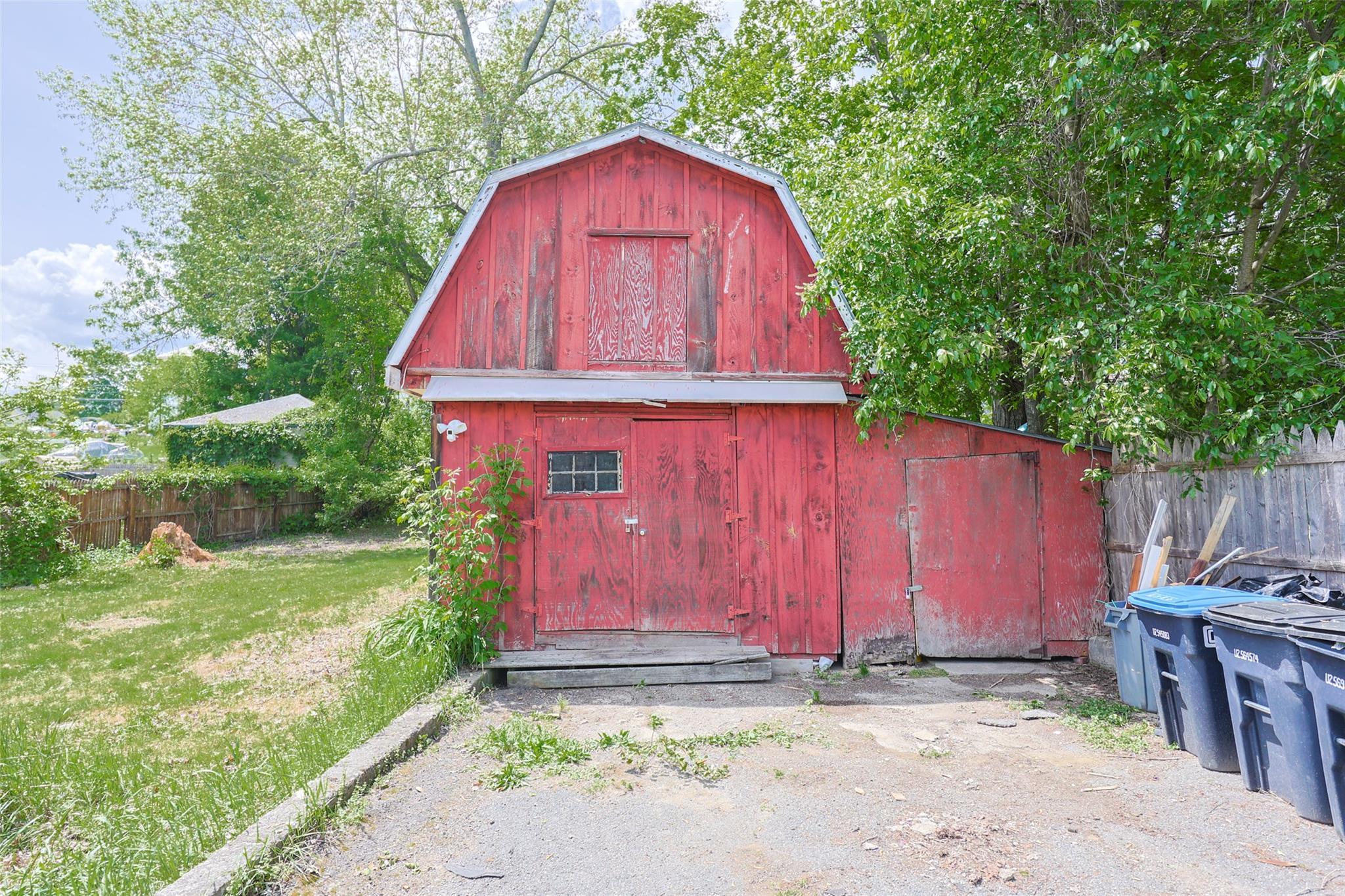 Single Family King  Out Of Area, NY 01201, MLS-868368-27