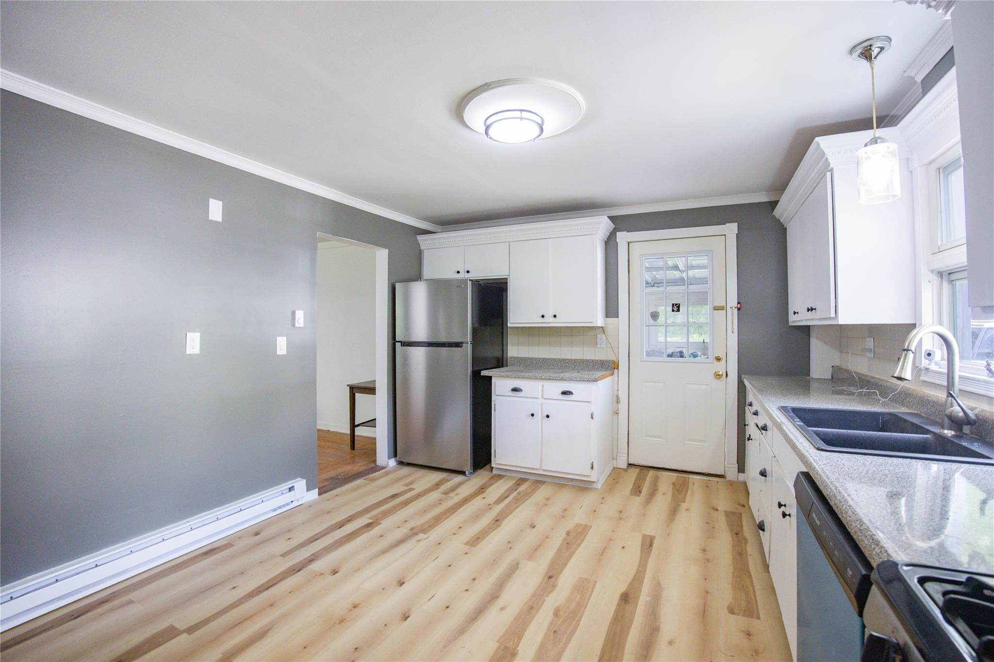 Single Family King  Out Of Area, NY 01201, MLS-868368-4