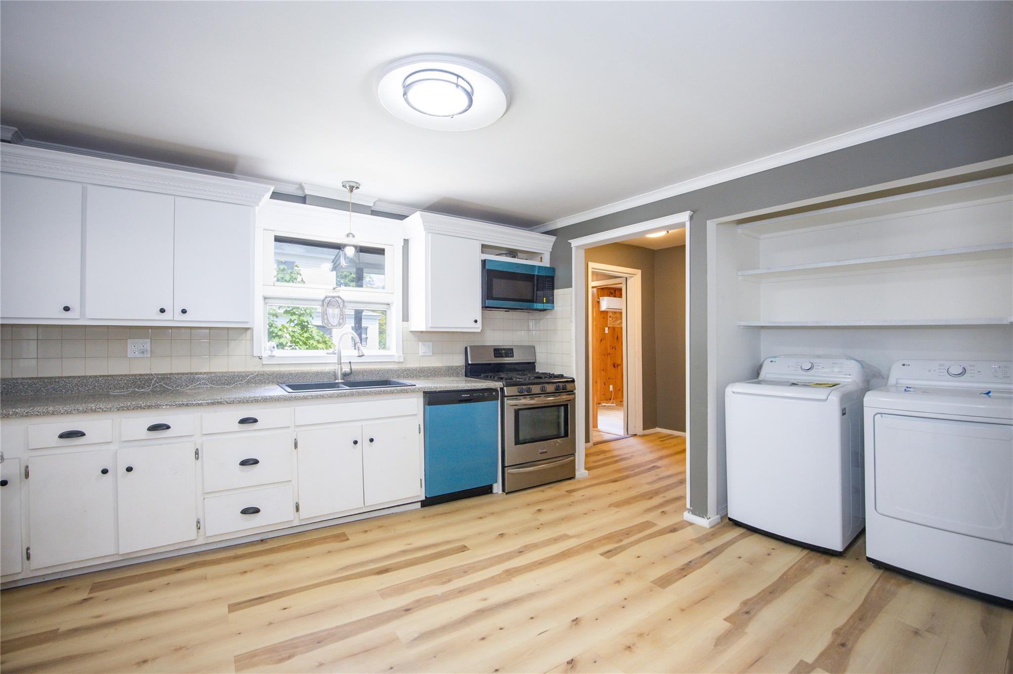 Single Family King  Out Of Area, NY 01201, MLS-868368-5