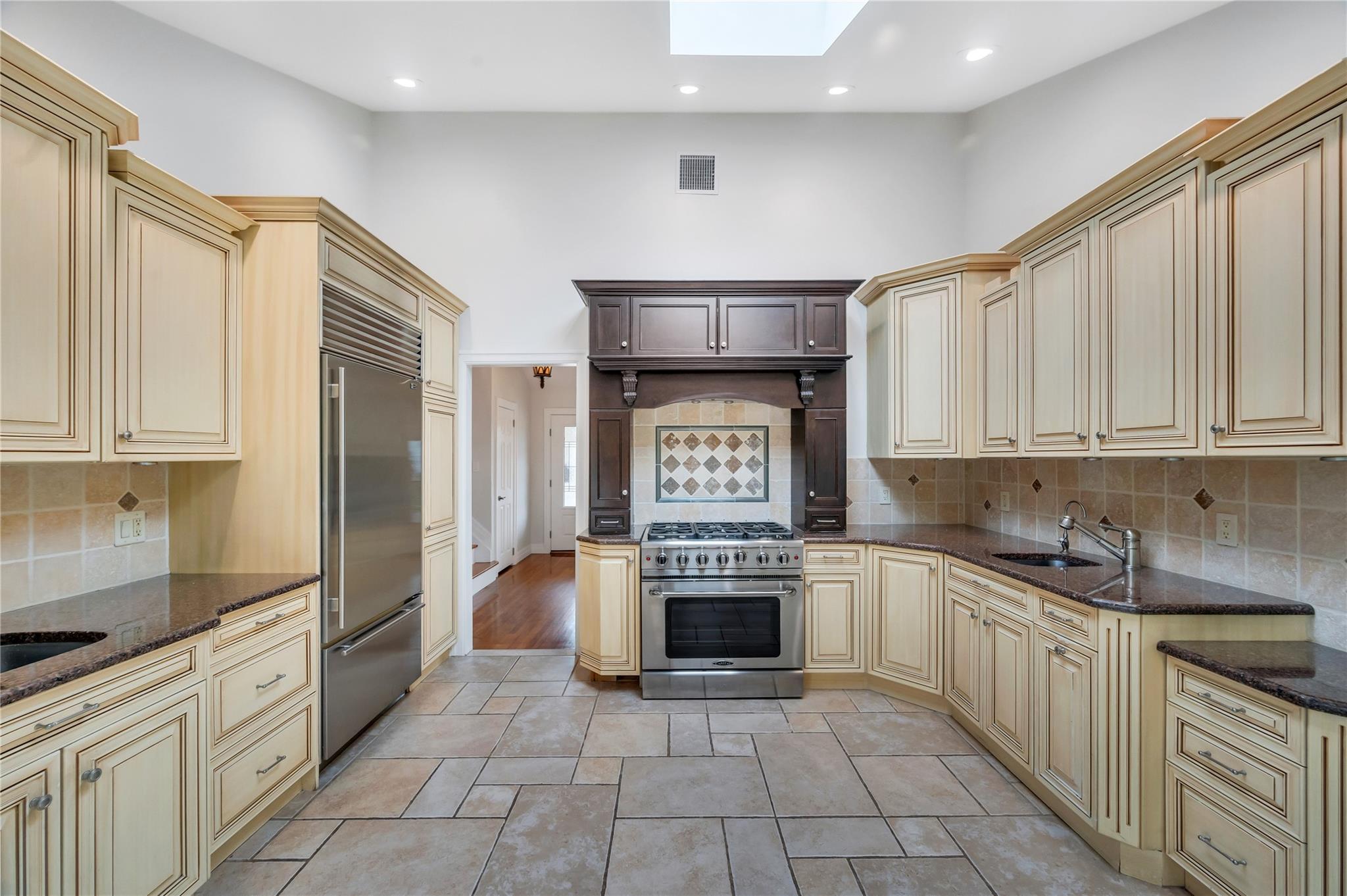 Single Family Riviera  Nassau County, NY 11758, MLS-868391-20