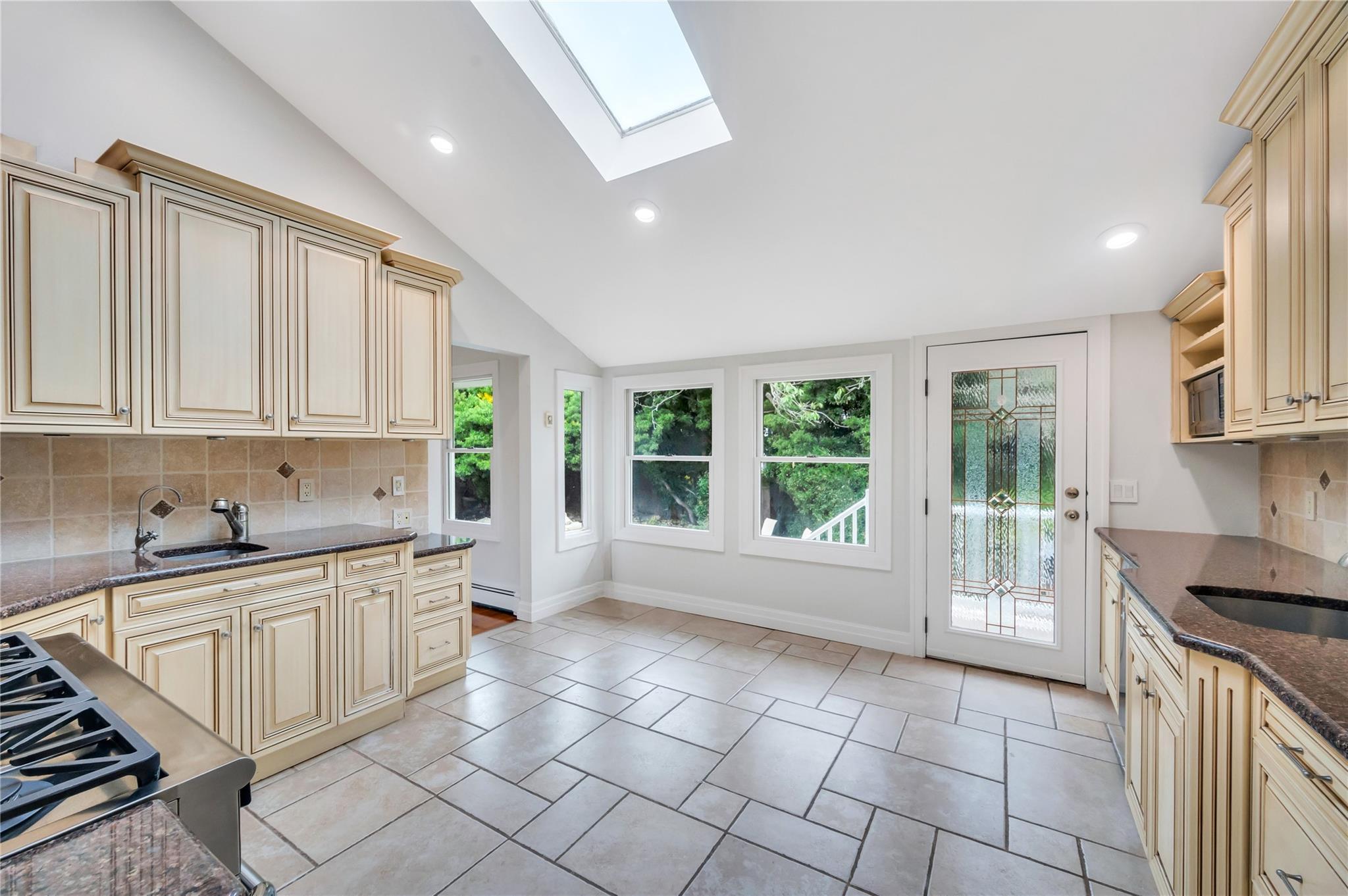 Single Family Riviera  Nassau County, NY 11758, MLS-868391-21
