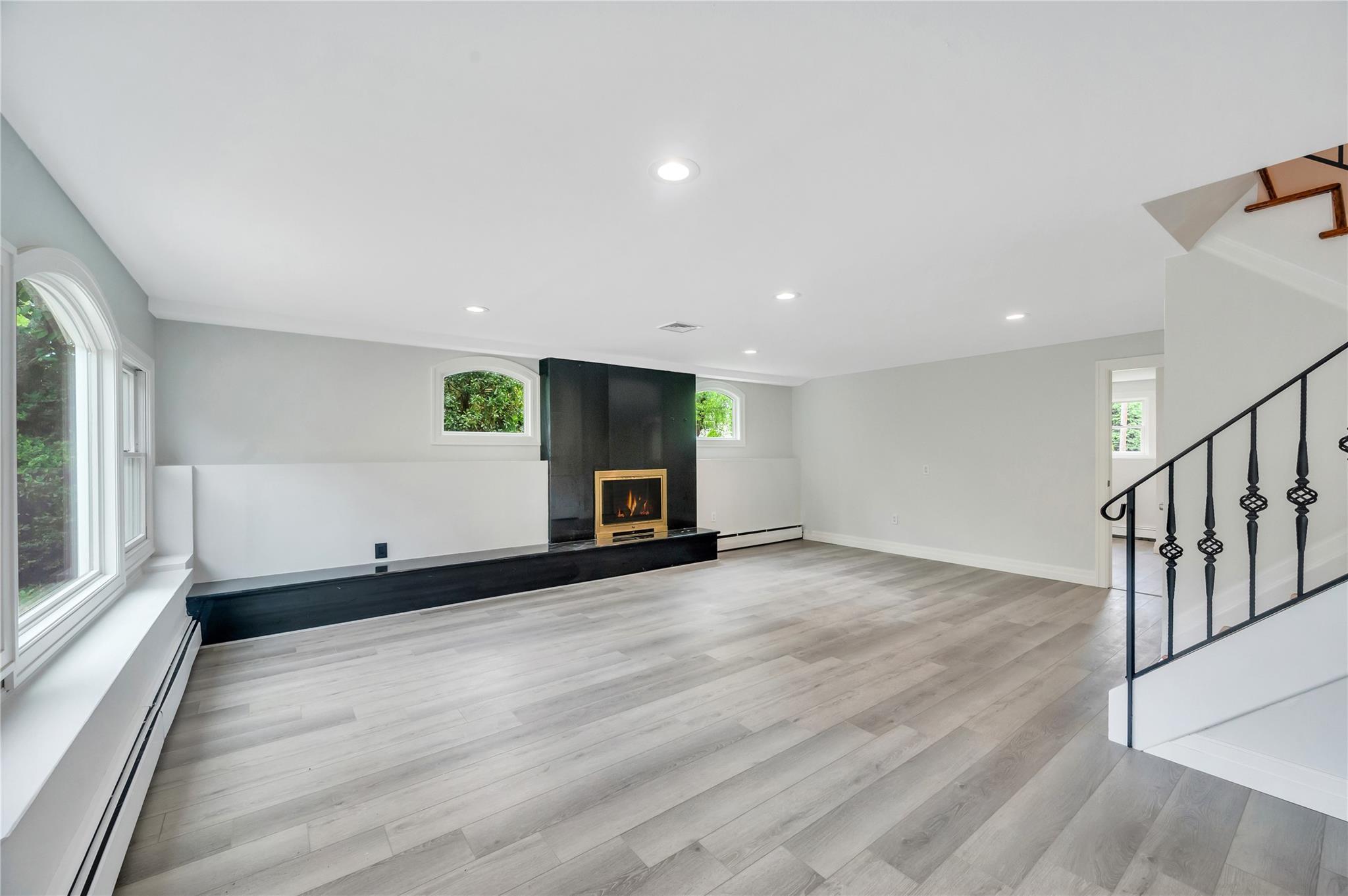 Single Family Riviera  Nassau County, NY 11758, MLS-868391-36