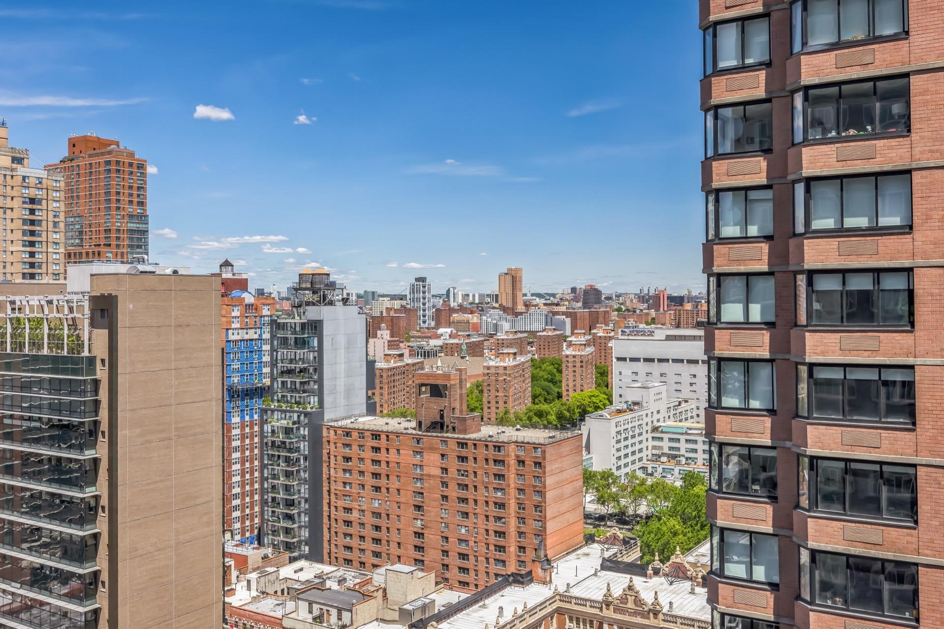 Apartment 93rd  Manhattan, NY 10128, MLS-868398-11