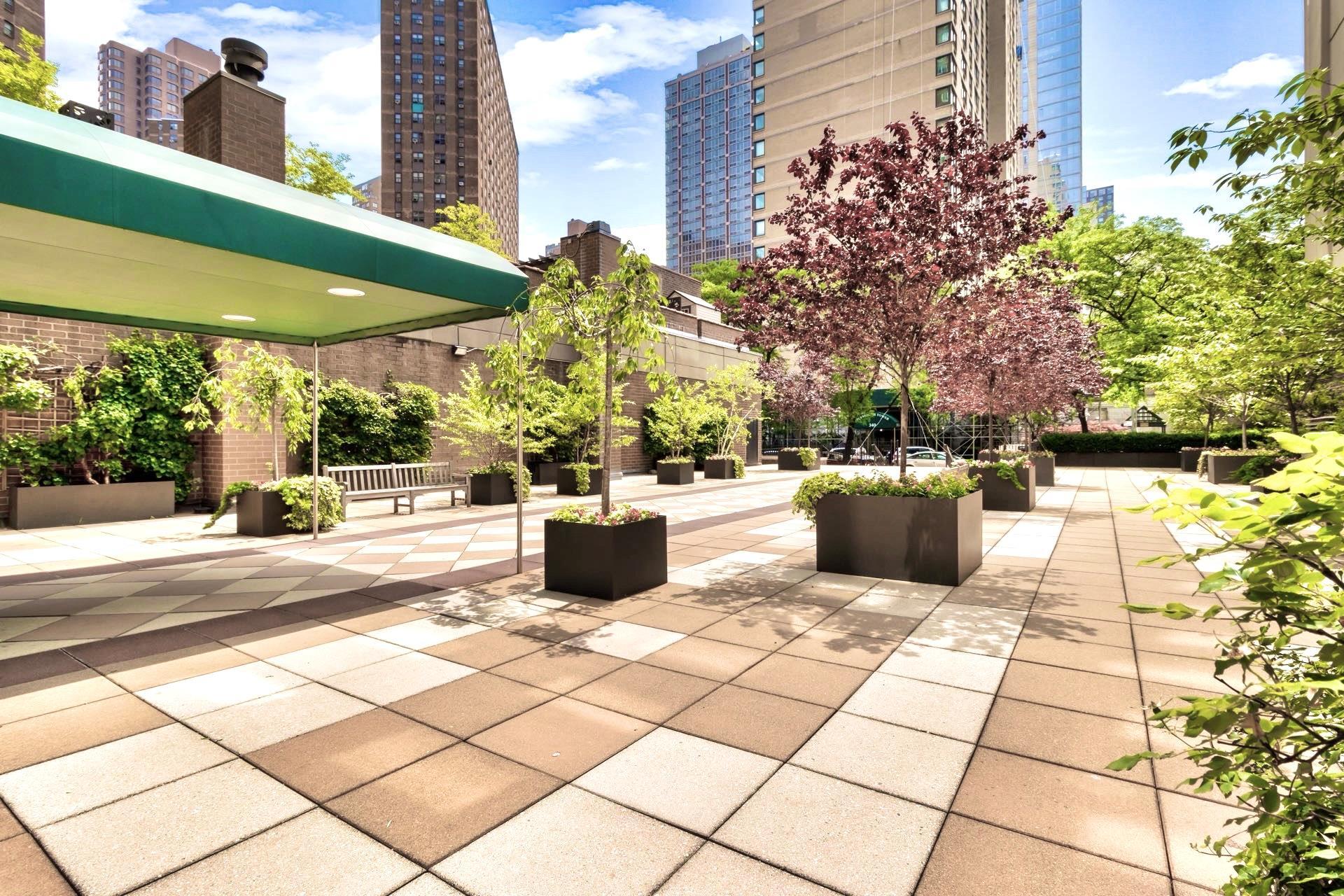 Apartment 93rd  Manhattan, NY 10128, MLS-868398-20