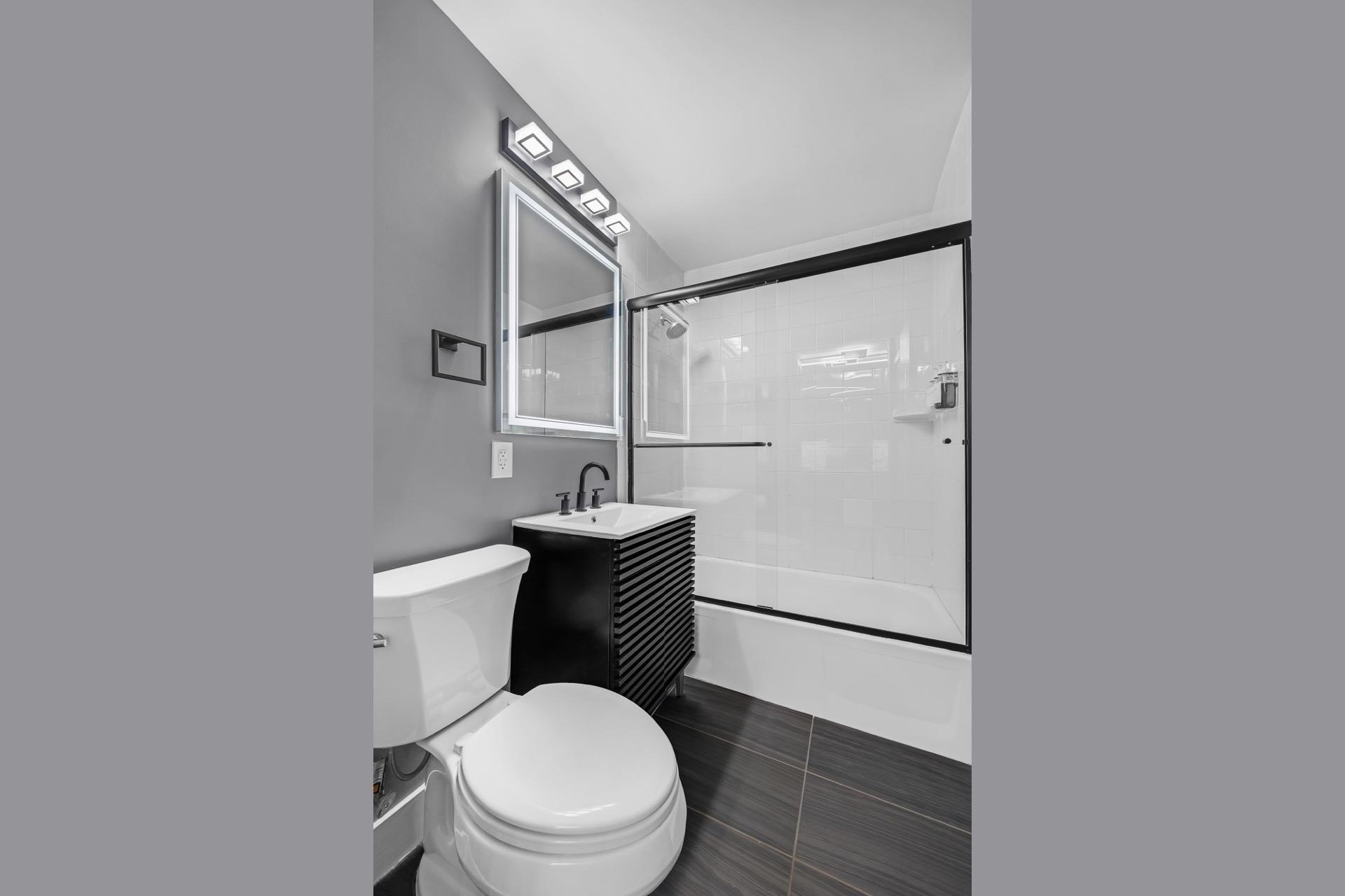 Apartment 93rd  Manhattan, NY 10128, MLS-868398-6
