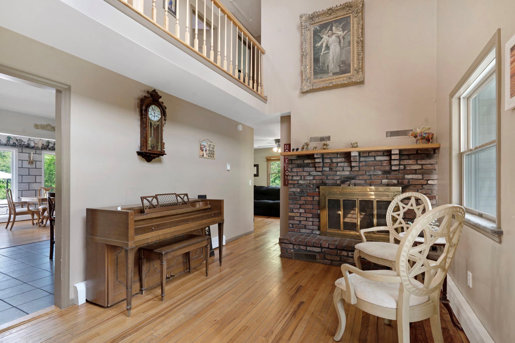 Single Family Country  Suffolk County, NY 11978, MLS-868417-5