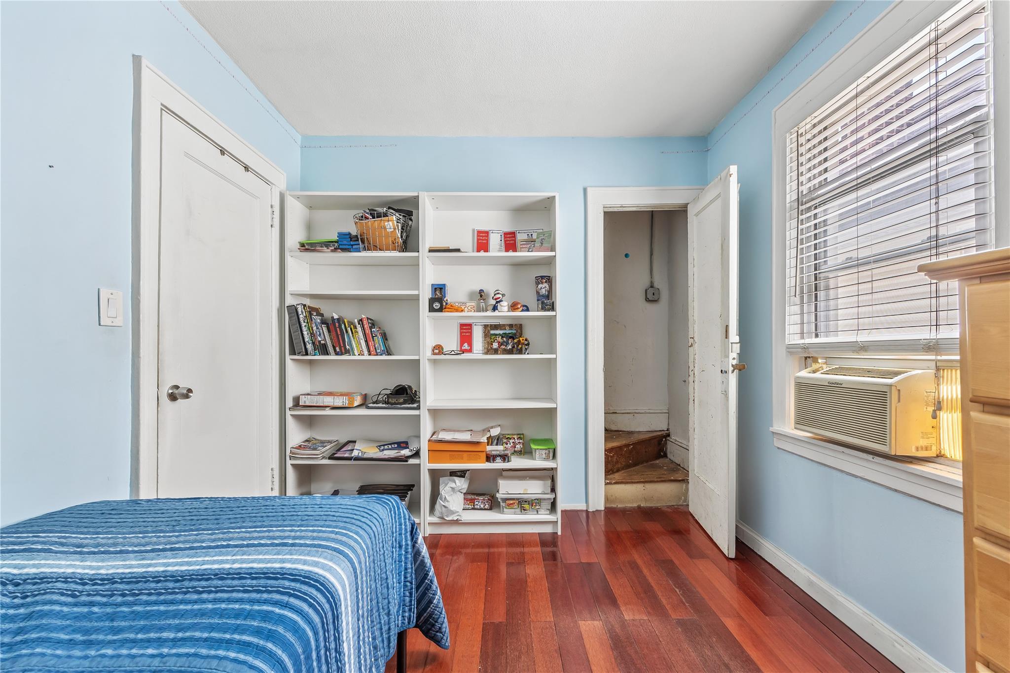 Single Family Olcott  Queens, NY 11375, MLS-868434-15