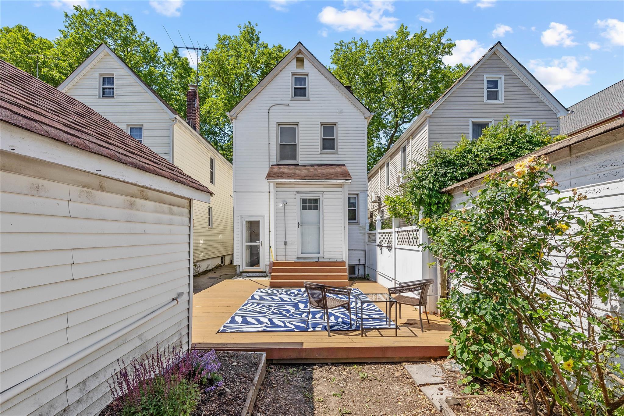 Single Family Olcott  Queens, NY 11375, MLS-868434-25