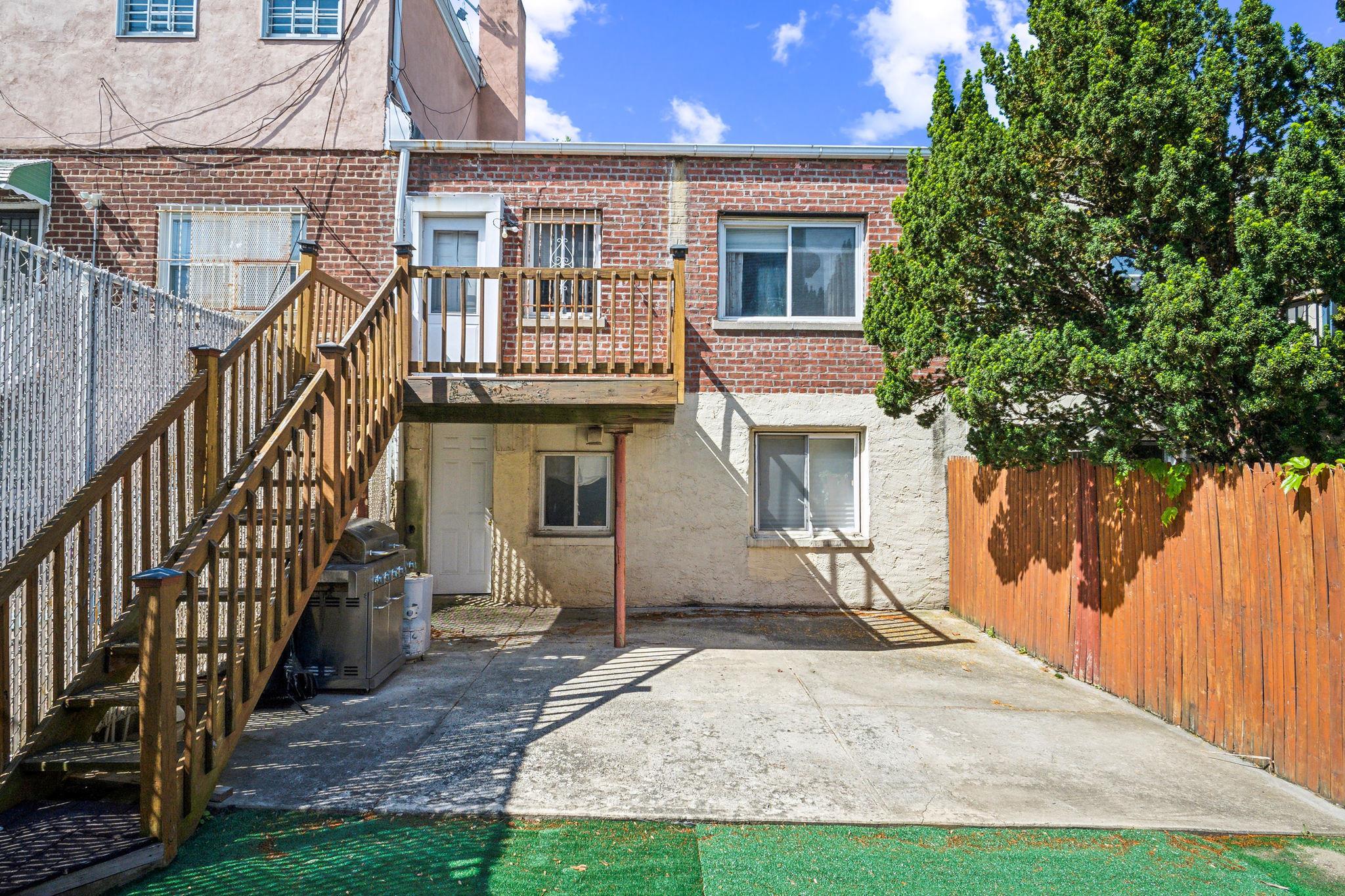Single Family Waring  Bronx, NY 10469, MLS-868461-15