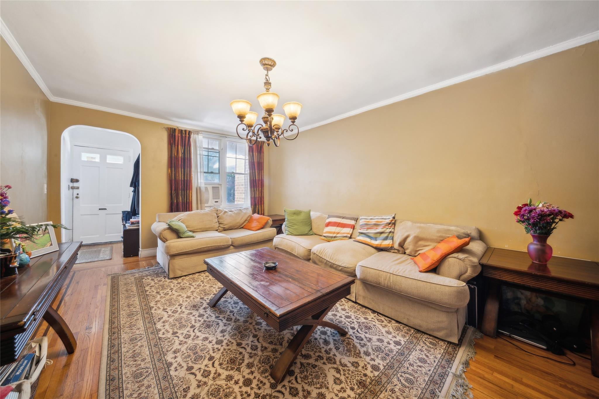 Single Family Waring  Bronx, NY 10469, MLS-868461-3