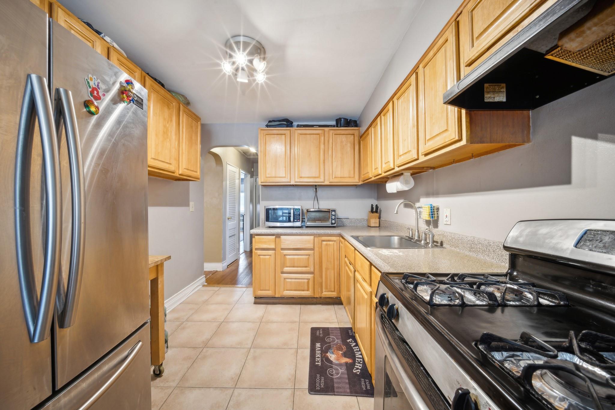 Single Family Waring  Bronx, NY 10469, MLS-868461-5