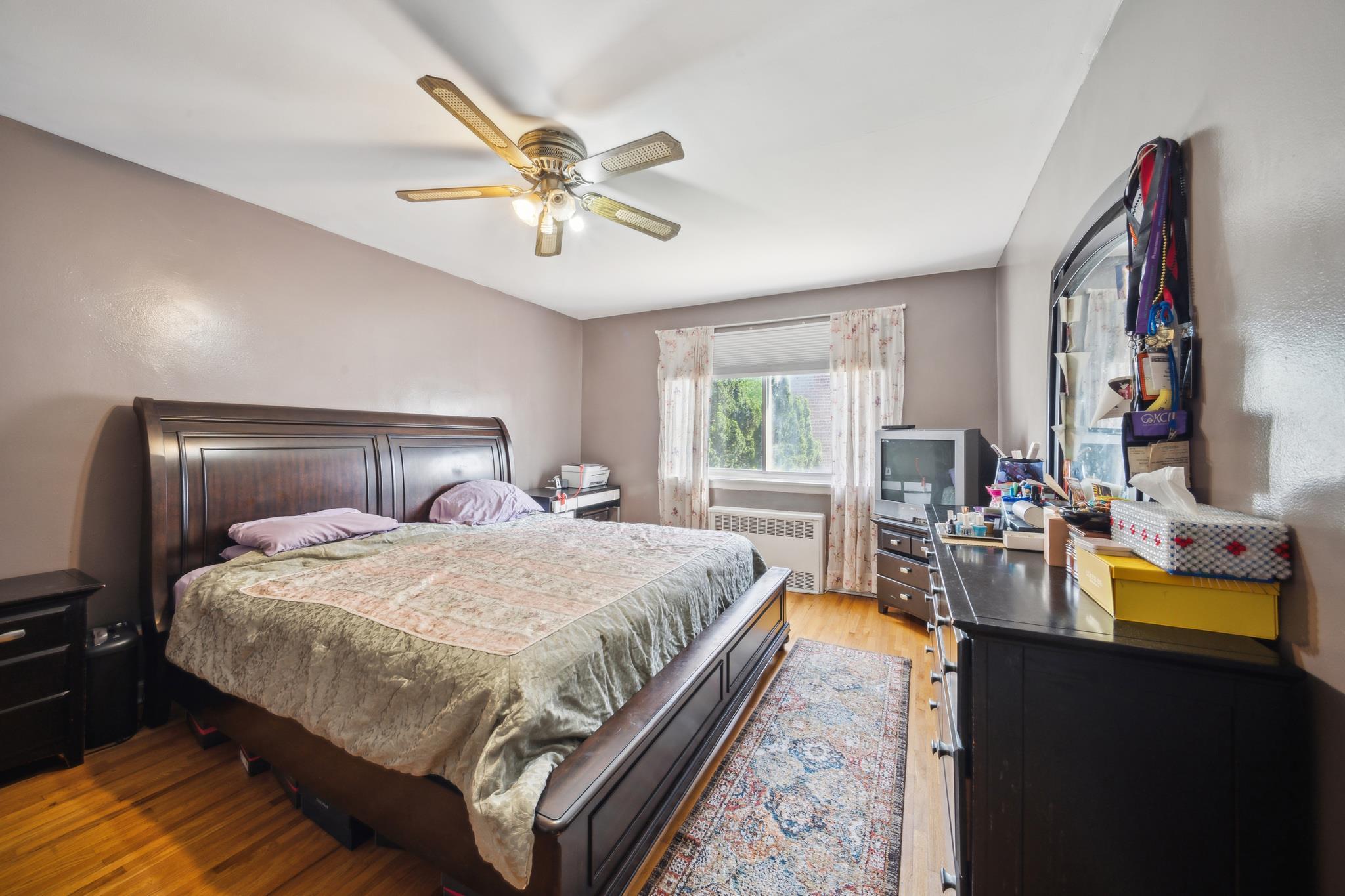 Single Family Waring  Bronx, NY 10469, MLS-868461-7