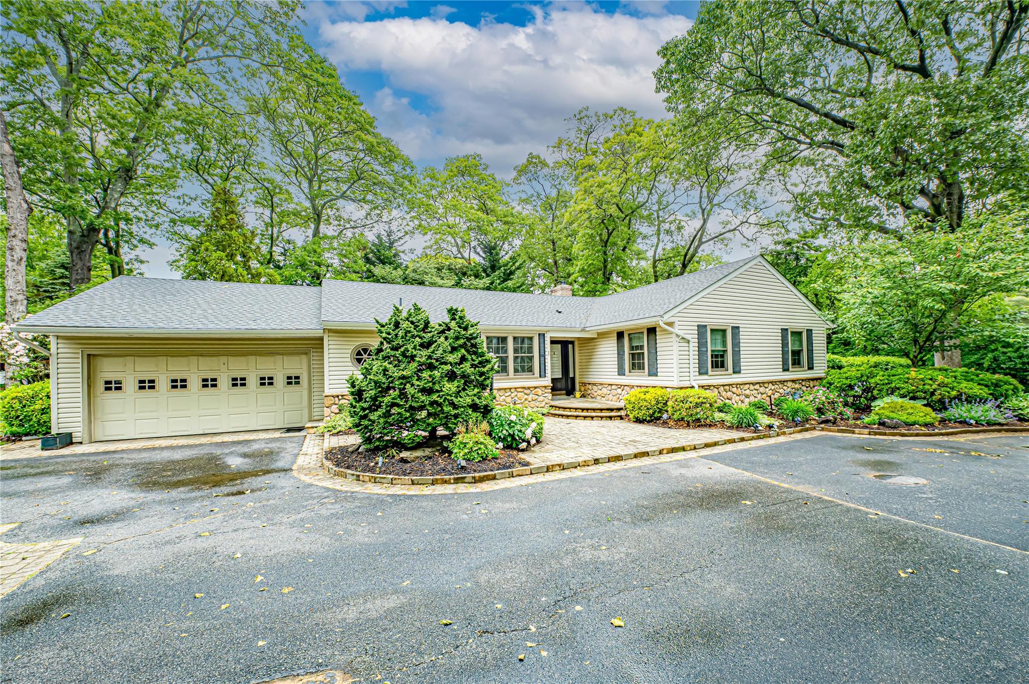 Single Family Idle Day  Suffolk County, NY 11721, MLS-868514-2