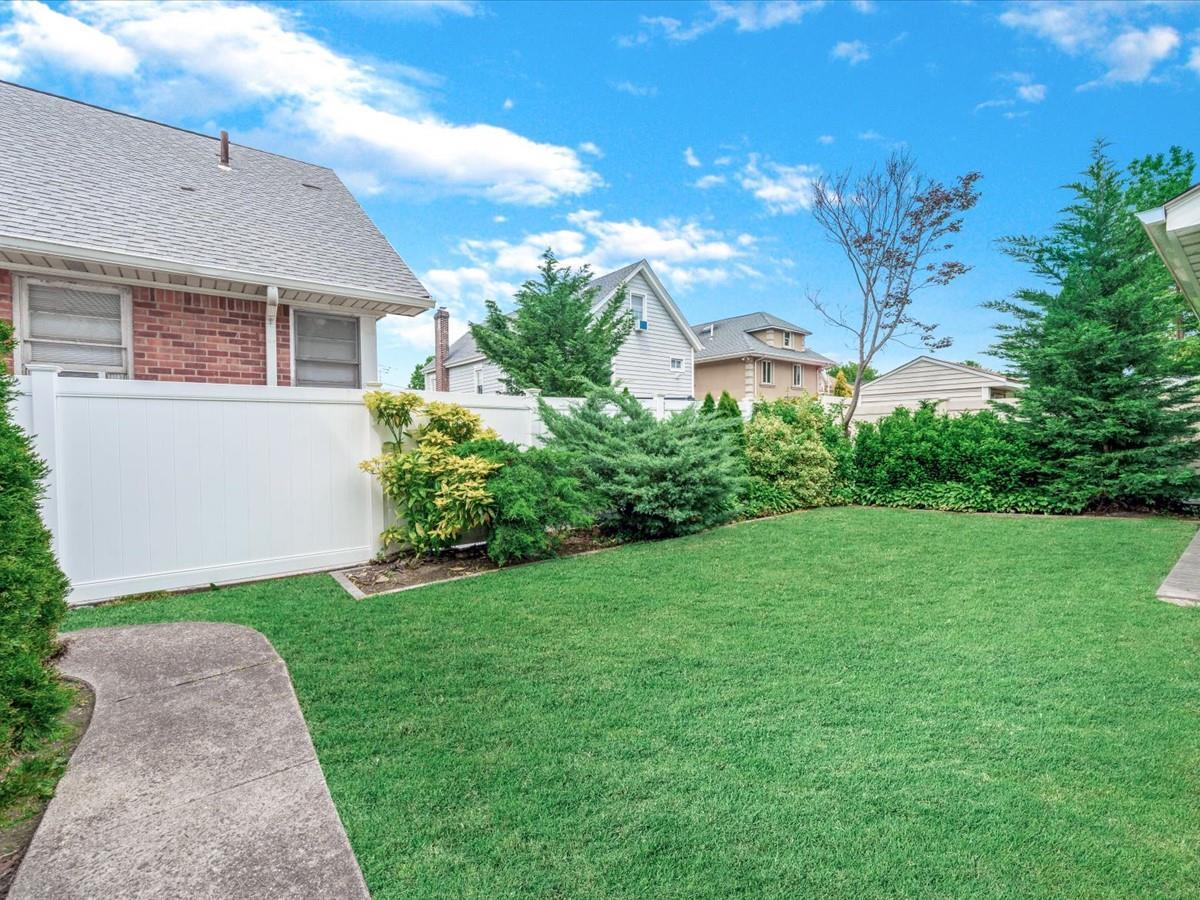 Single Family 154th  Queens, NY 11357, MLS-868518-18