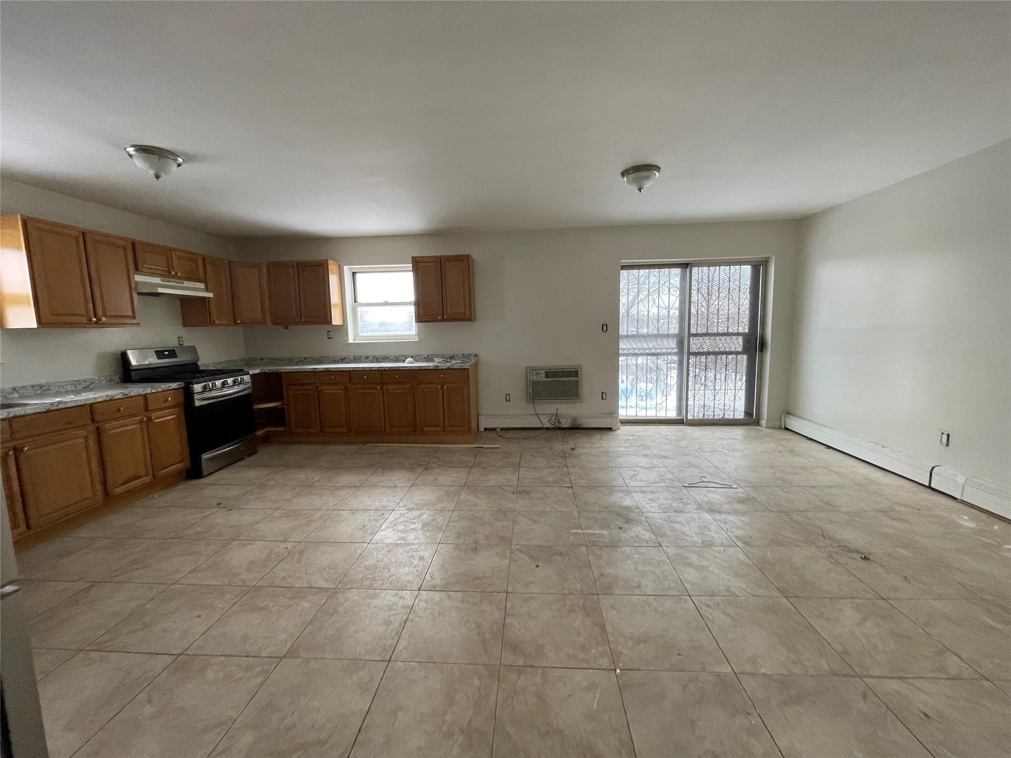 Single Family Light  Bronx, NY 10466, MLS-868545-18